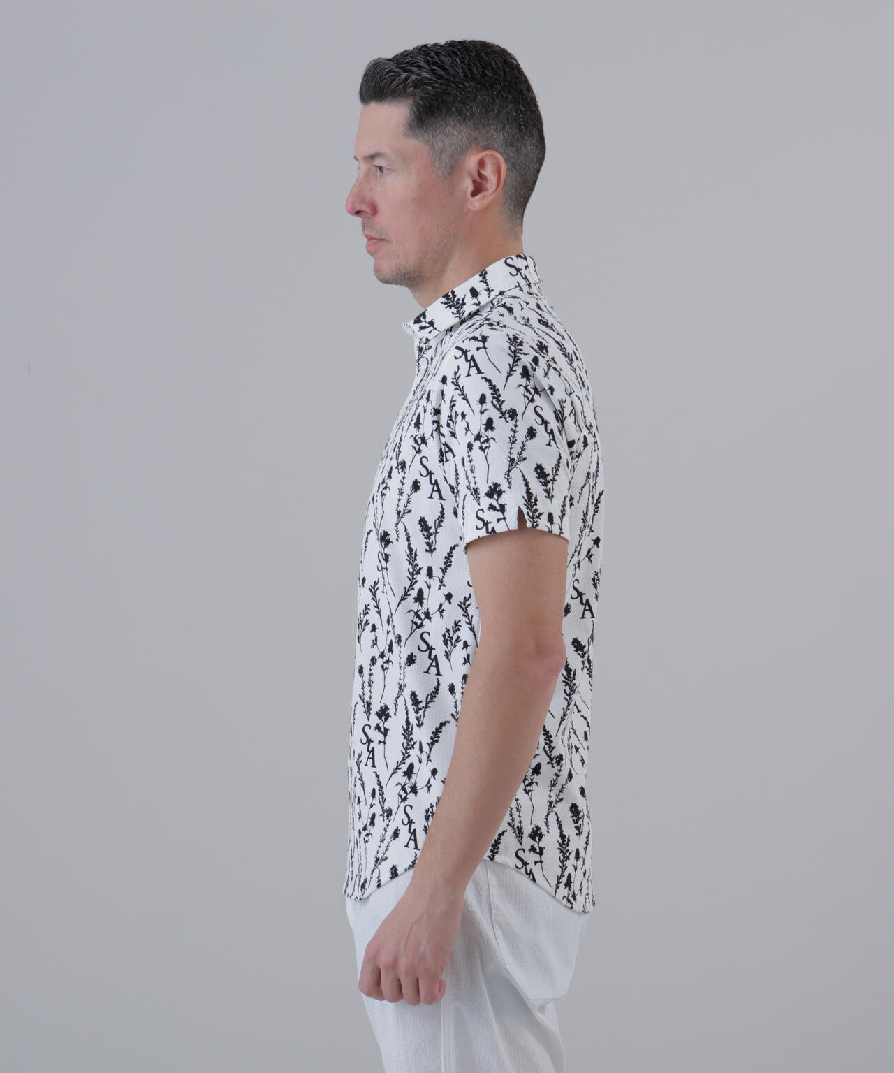 【ストレッチ】ボタニカルプリント半袖シャツ (MENS)