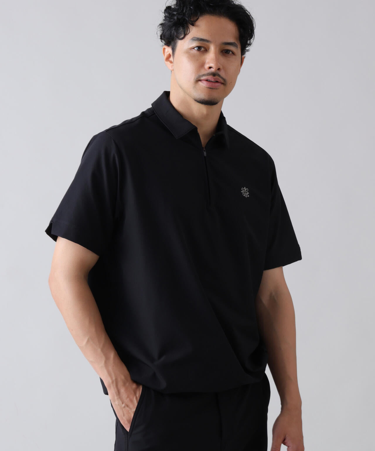 185cm C: 97 W:79 H:95 着用サイズ:L
