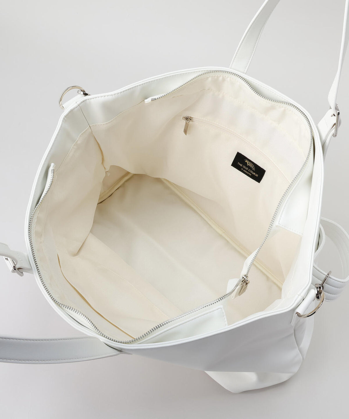 ロゴエンボストートバッグ (UNISEX)