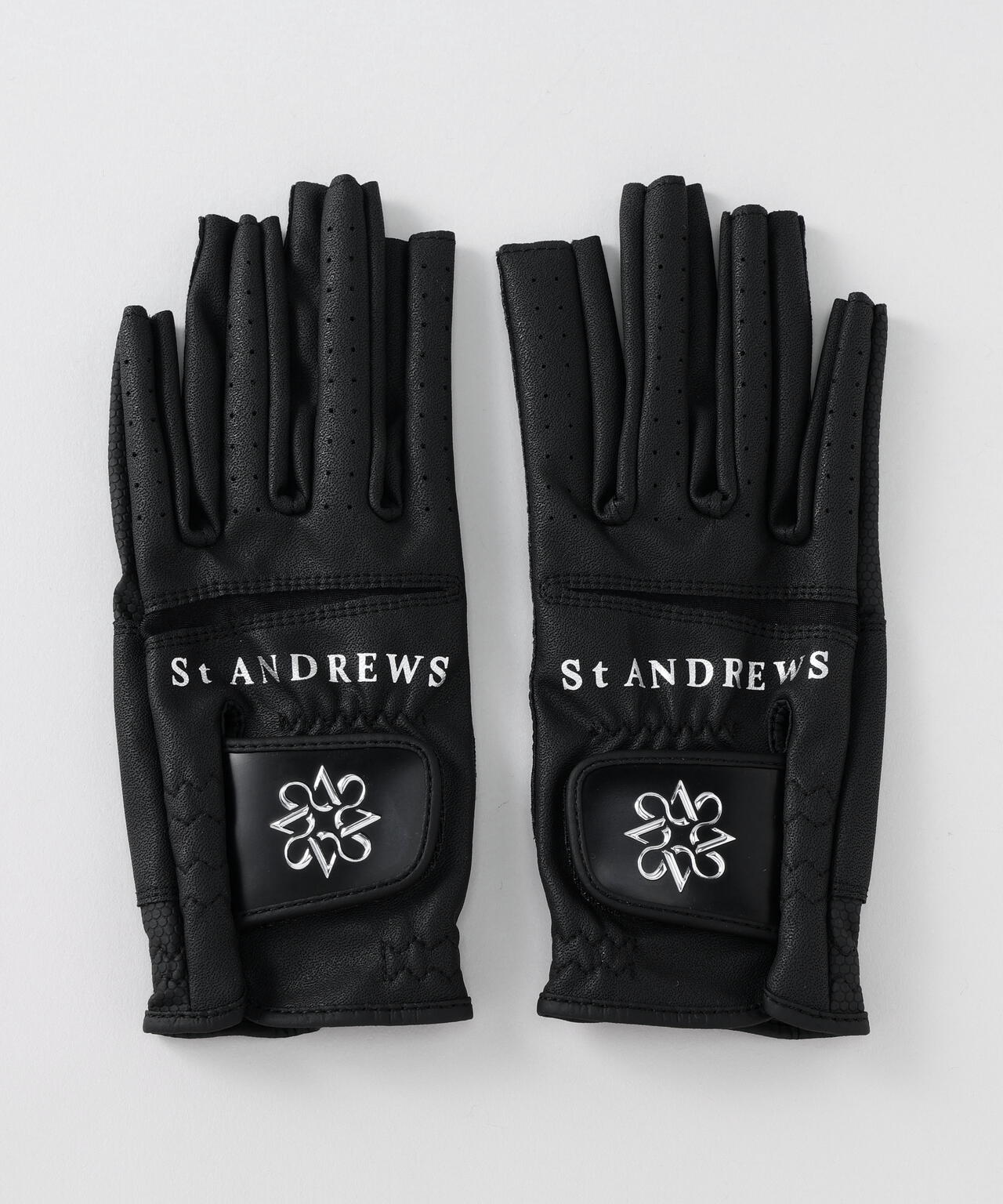 両手ネイルスルーグローブ