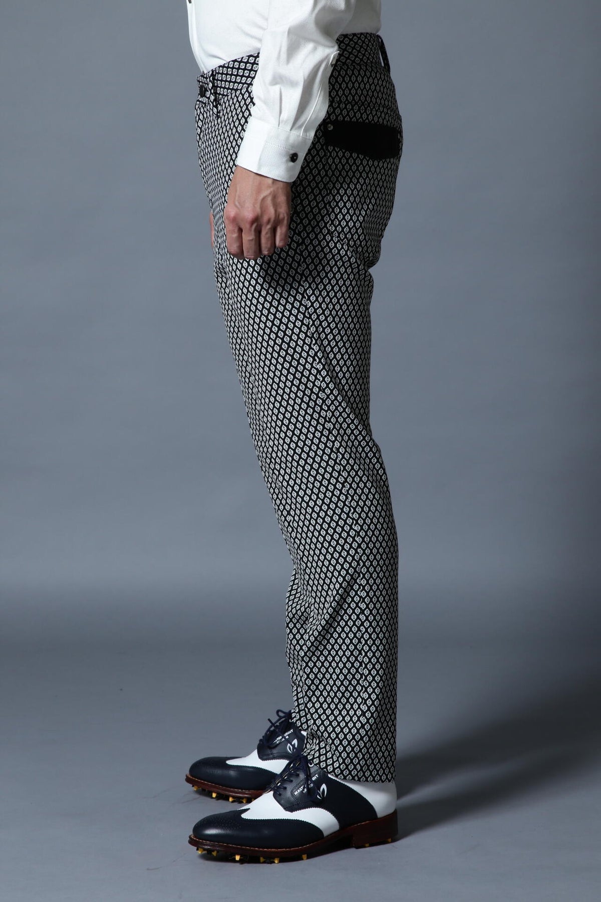 BK/小紋柄タイトストレートパンツ