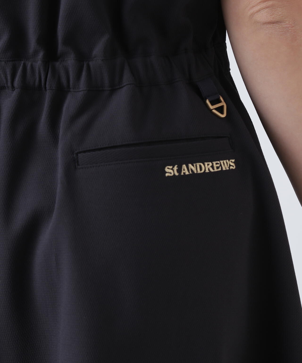 アスレチックドビーストレッチワンピース (WOMENS)