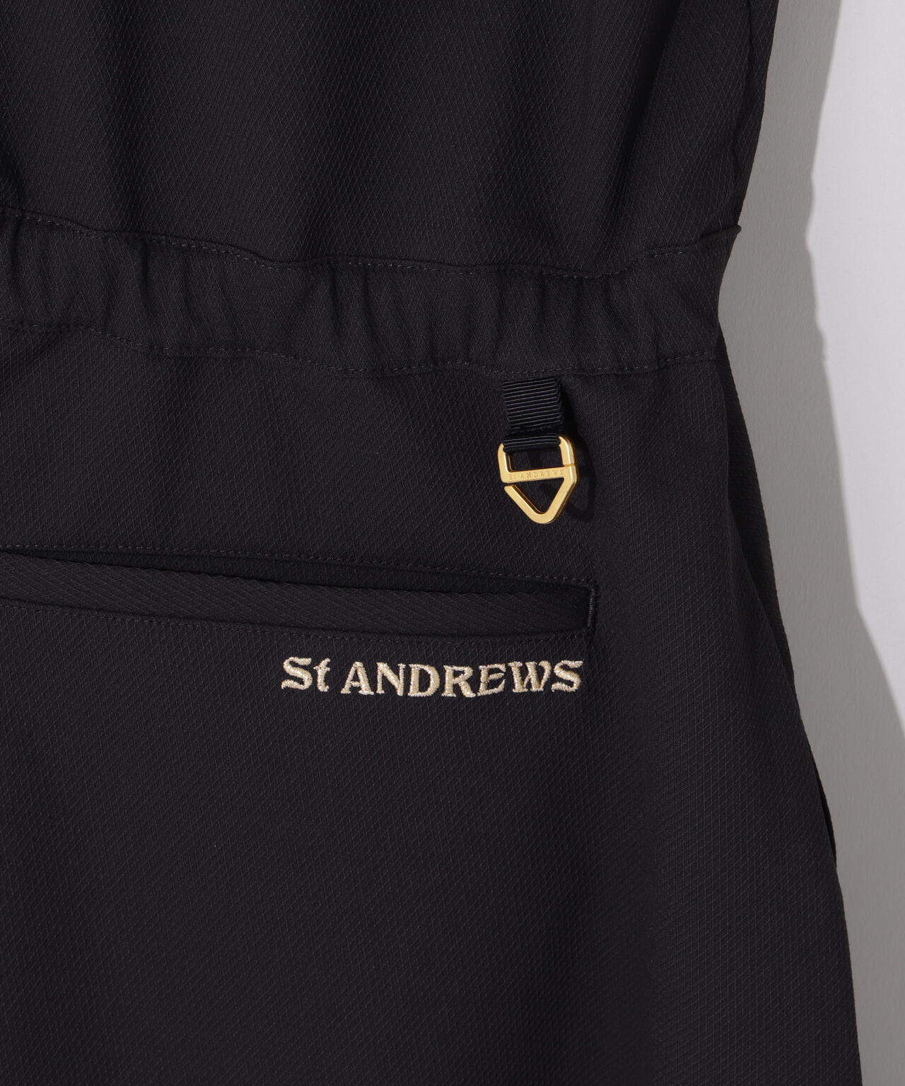 アスレチックドビーストレッチワンピース (WOMENS)