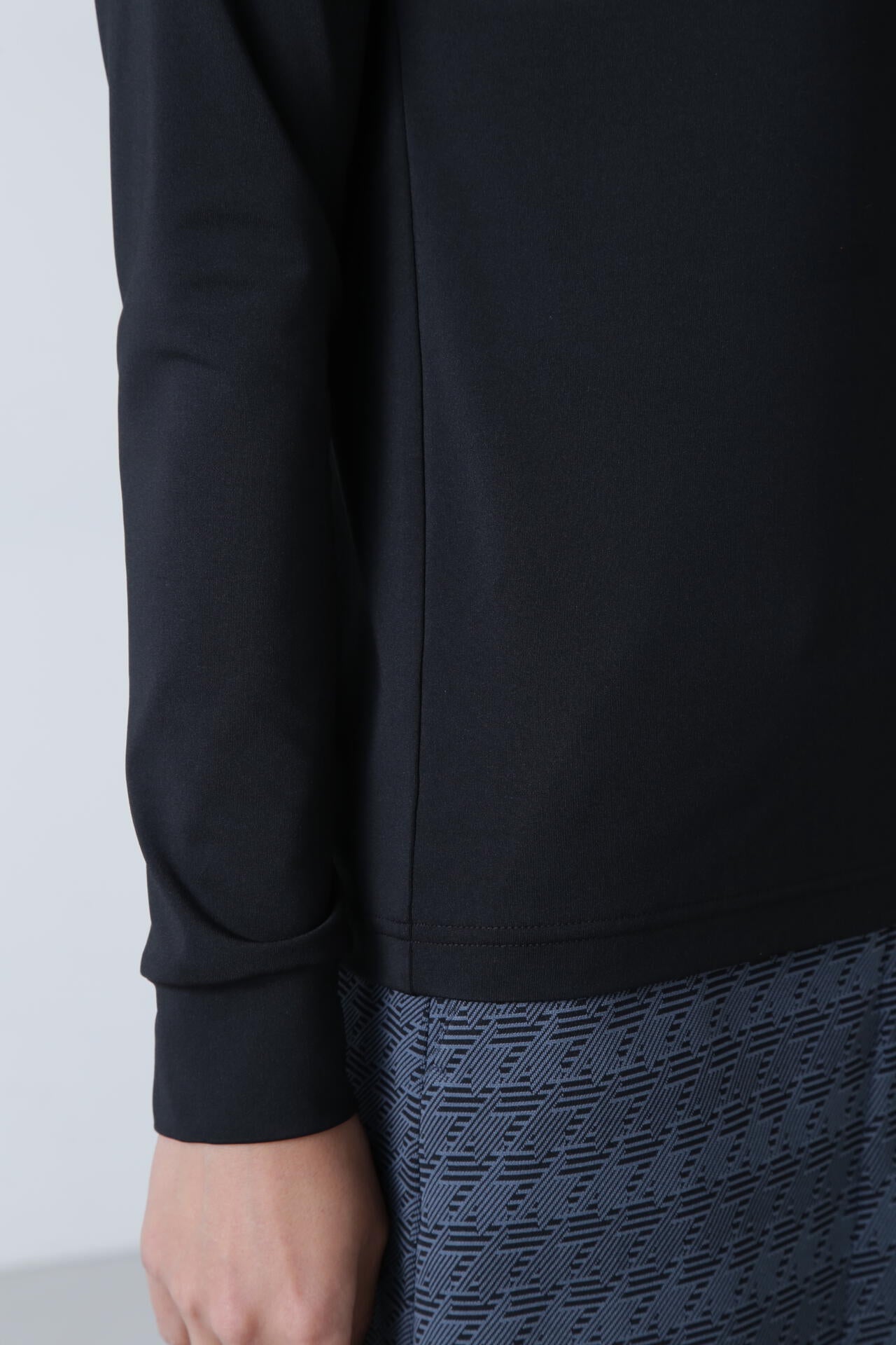 カチオンポリエステルベア天長袖ハイネックカットソー (WOMENS)