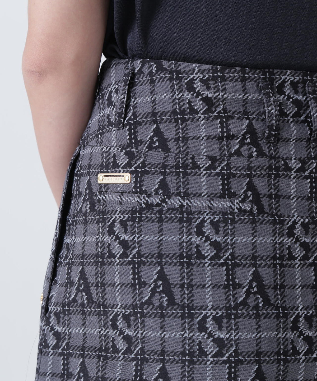 ロゴチェックジャガードスカート (WOMENS)