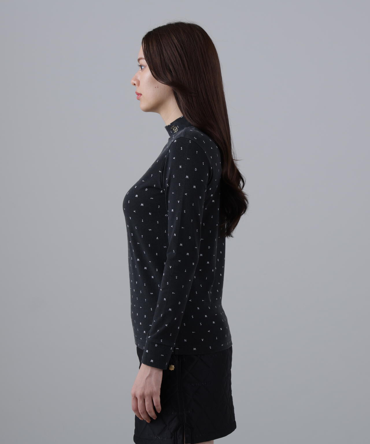 ソリストヒートミニロゴプリント長袖ハイネックカットソー (WOMENS)