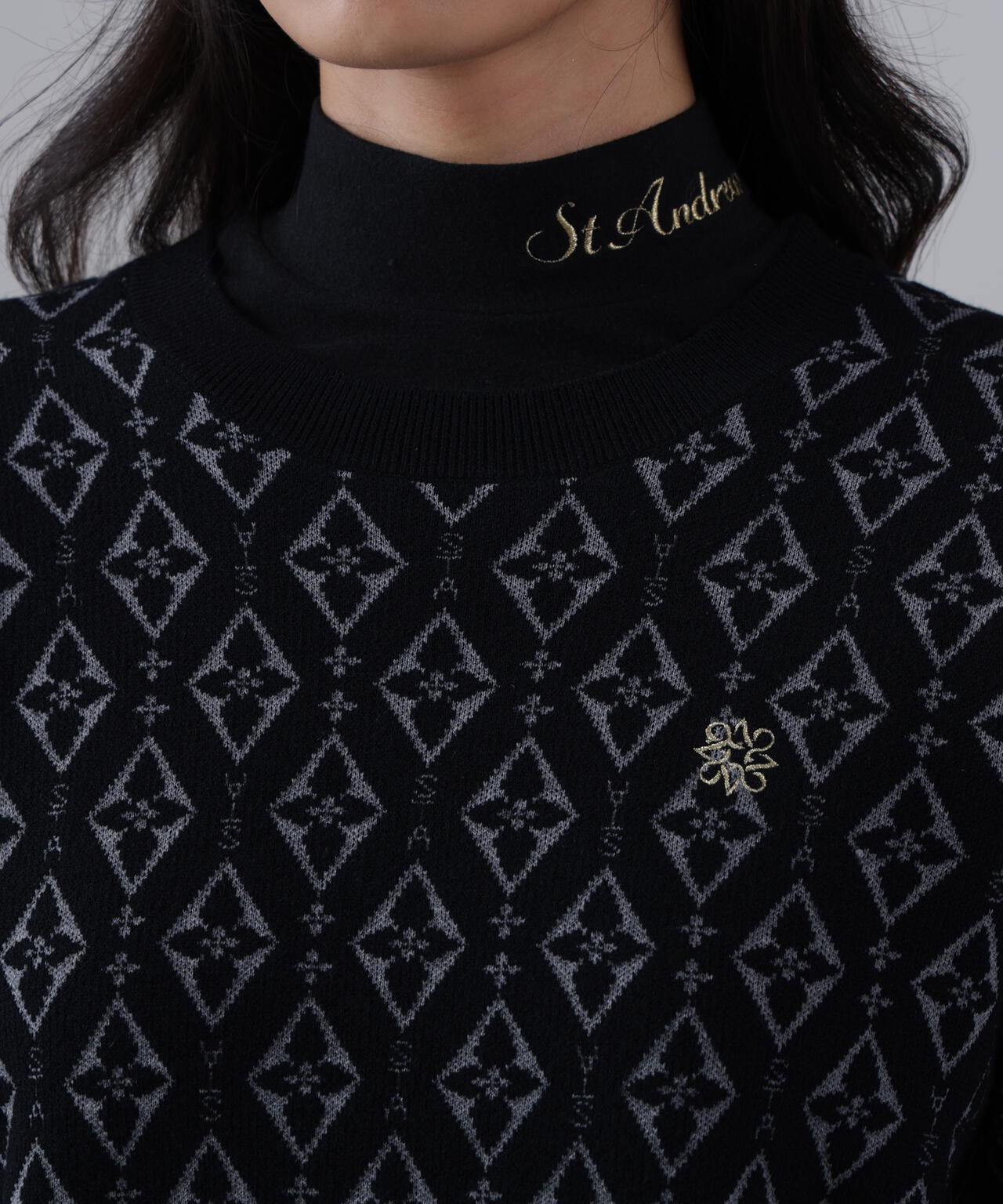 16Gダイヤロゴジャガードクルーネックニットプルオーバー (WOMENS)