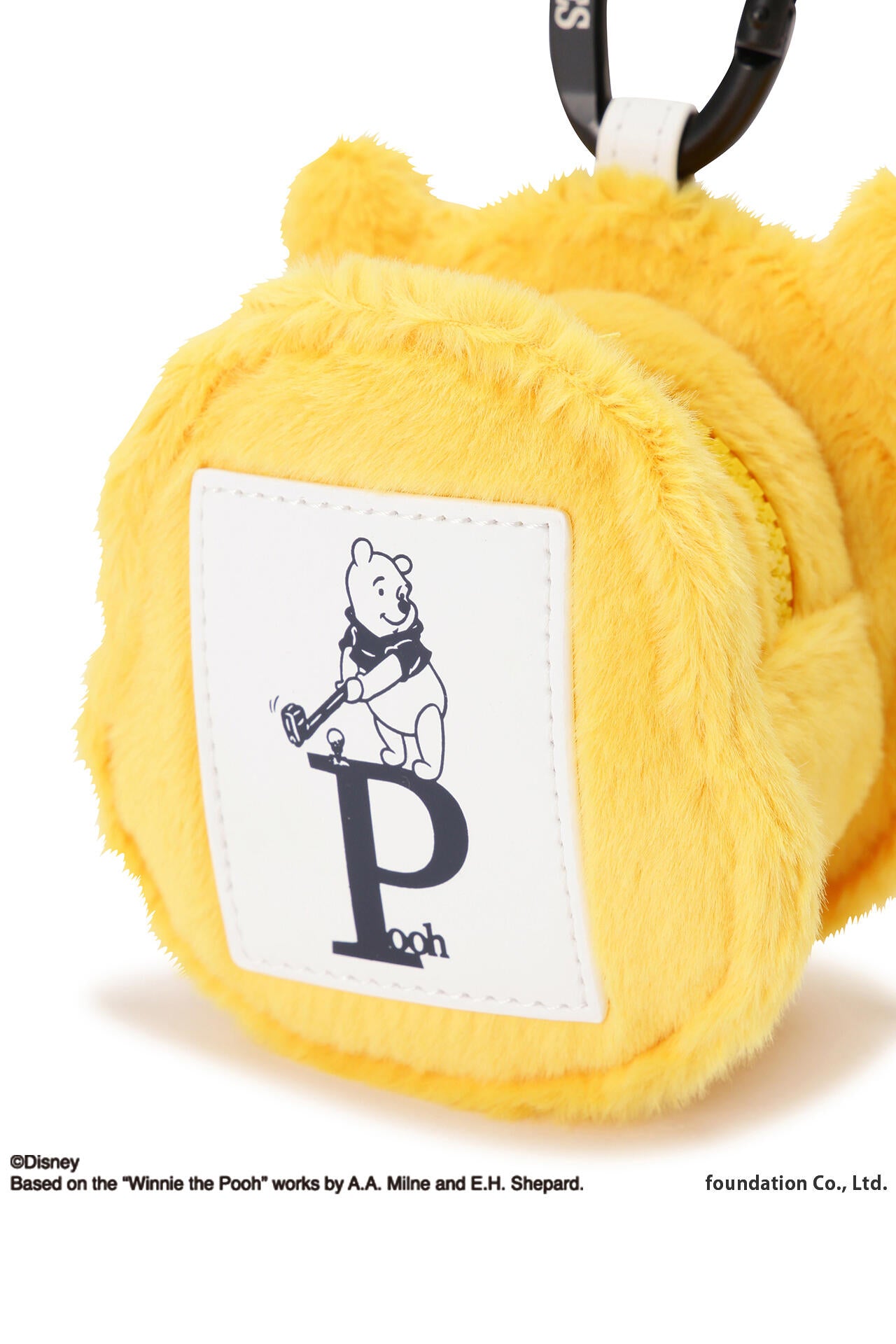 プーさんフェイクファーボールポーチ <Winnie the Pooh COLLECTION> (UNISEX)