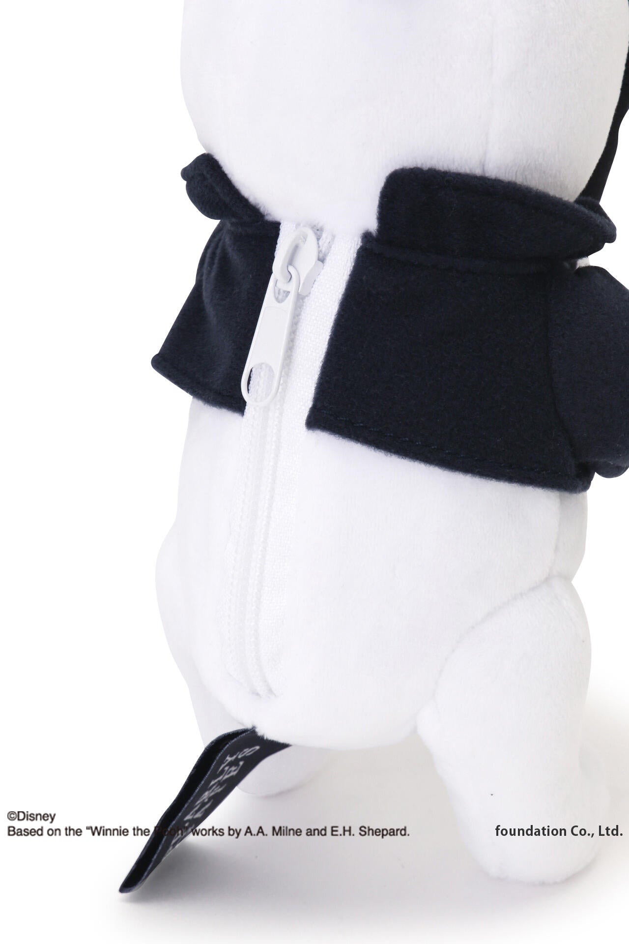 プーさんぬいぐるみボールポーチ <Winnie the Pooh COLLECTION> (UNISEX)