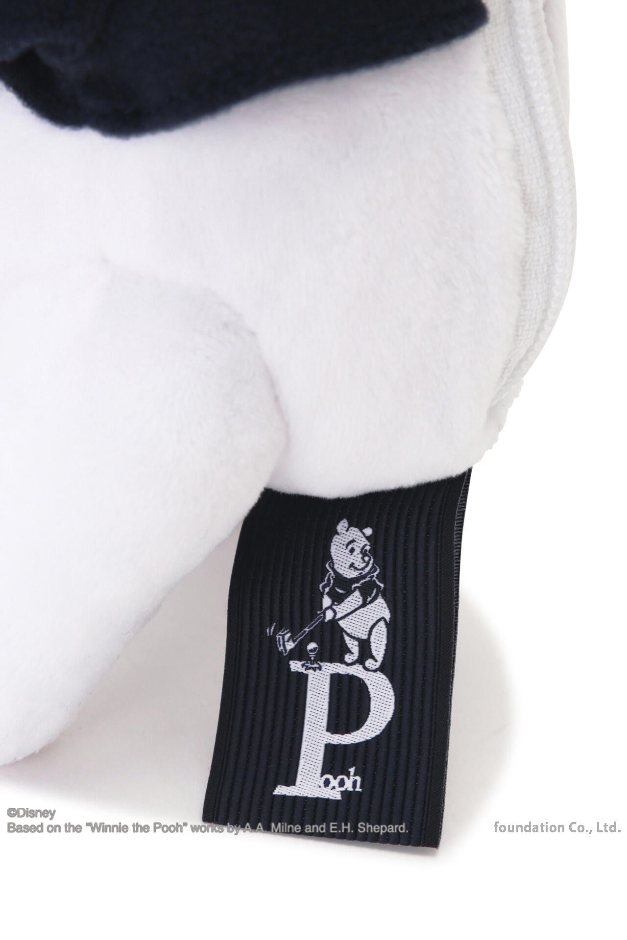 プーさんぬいぐるみボールポーチ <Winnie the Pooh COLLECTION> (UNISEX)