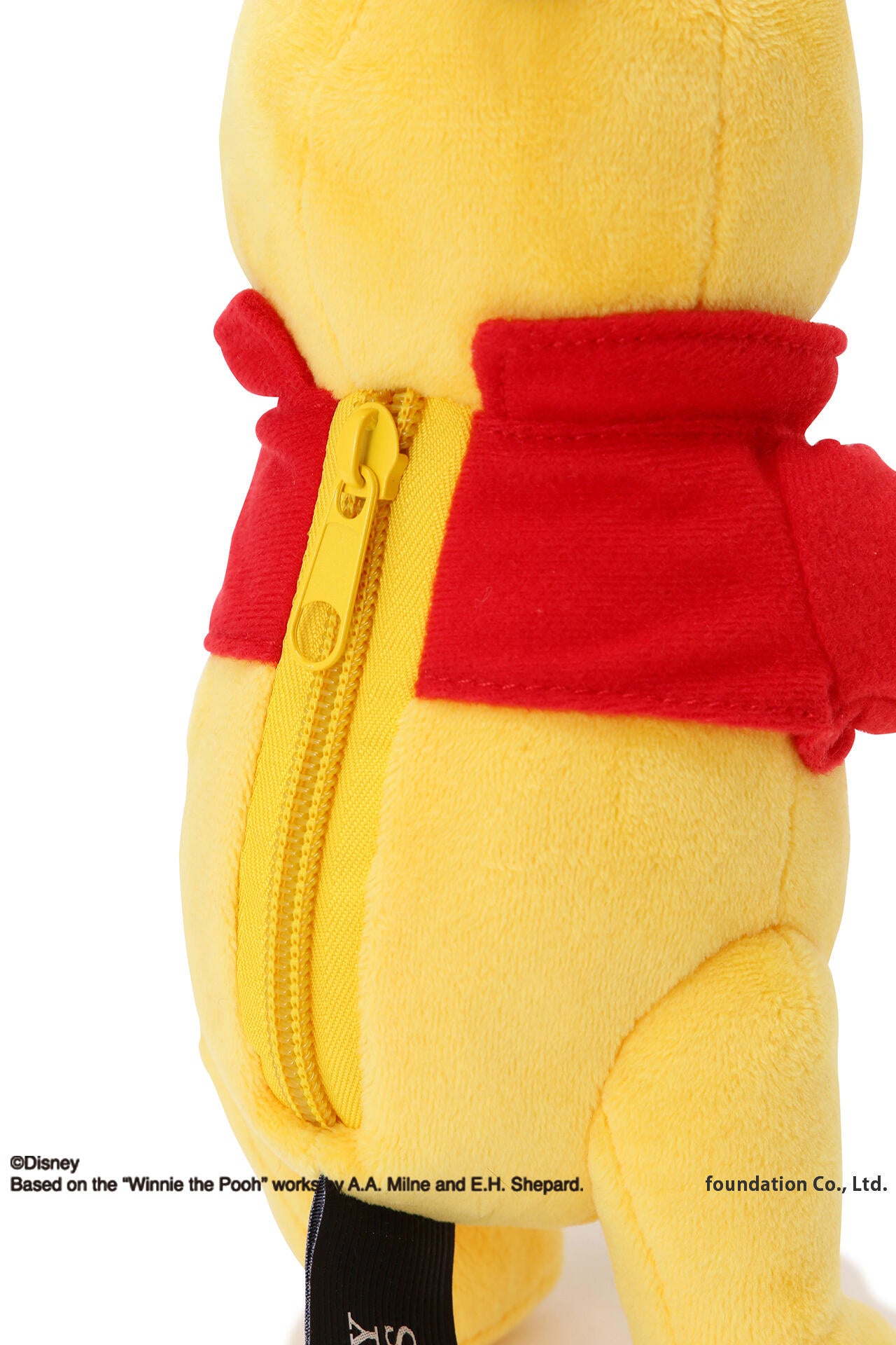 プーさんぬいぐるみボールポーチ <Winnie the Pooh COLLECTION> (UNISEX)