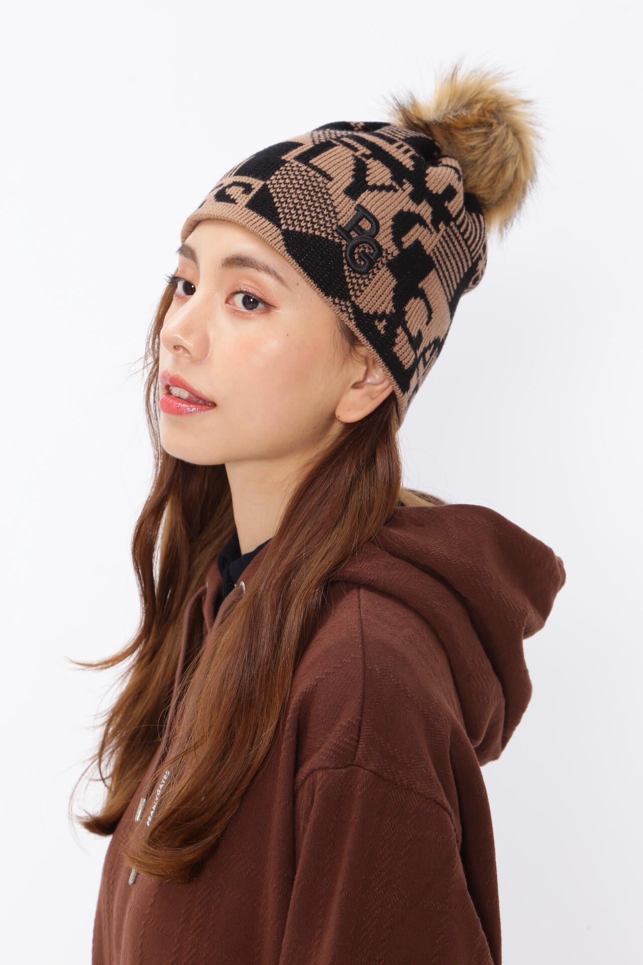 チェック×ロゴ柄 梵天付き ケーブルニットワッチ <CHECKシリーズ> (UNISEX)