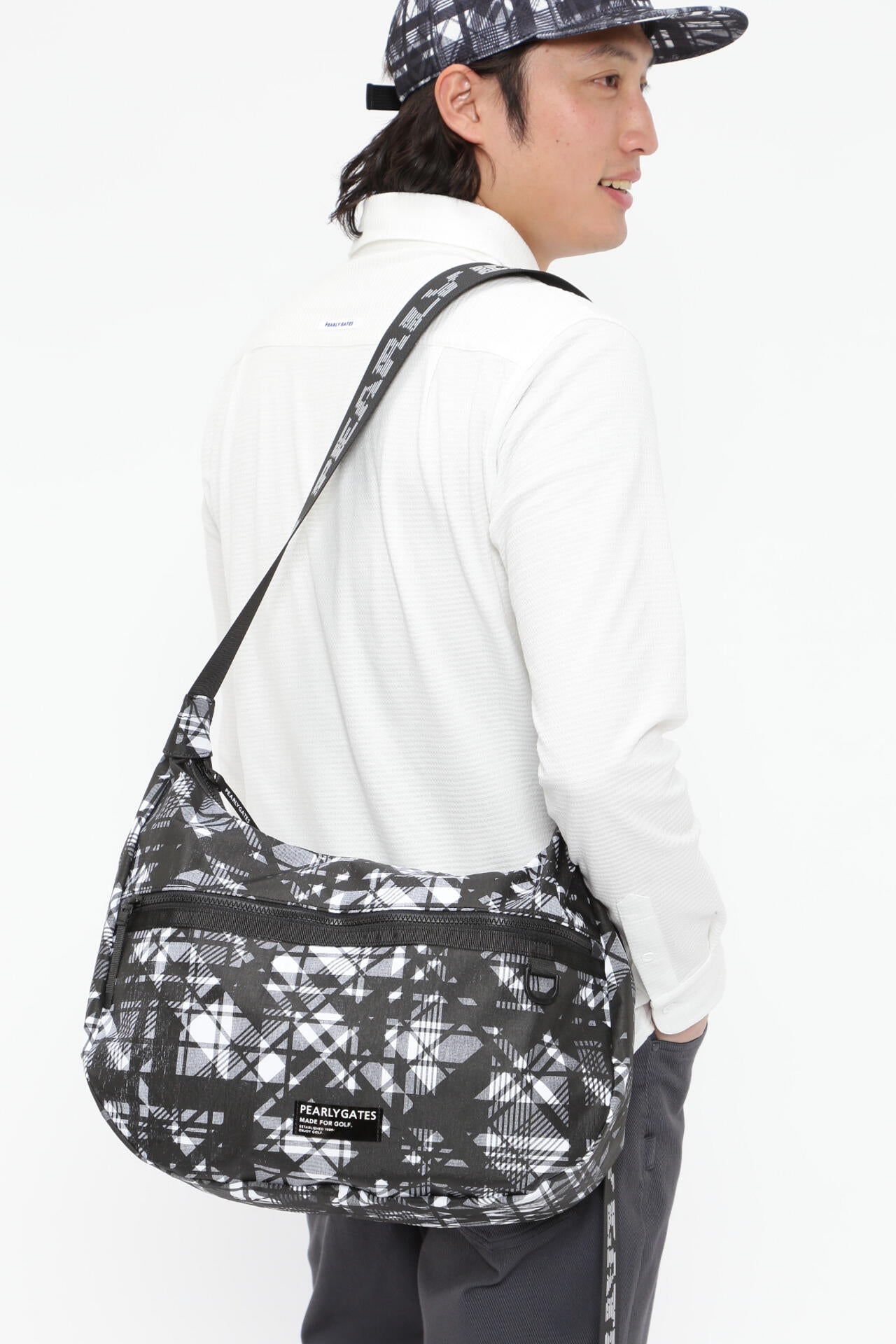 バイヤスチェック柄 ロッカーバッグ (UNISEX)