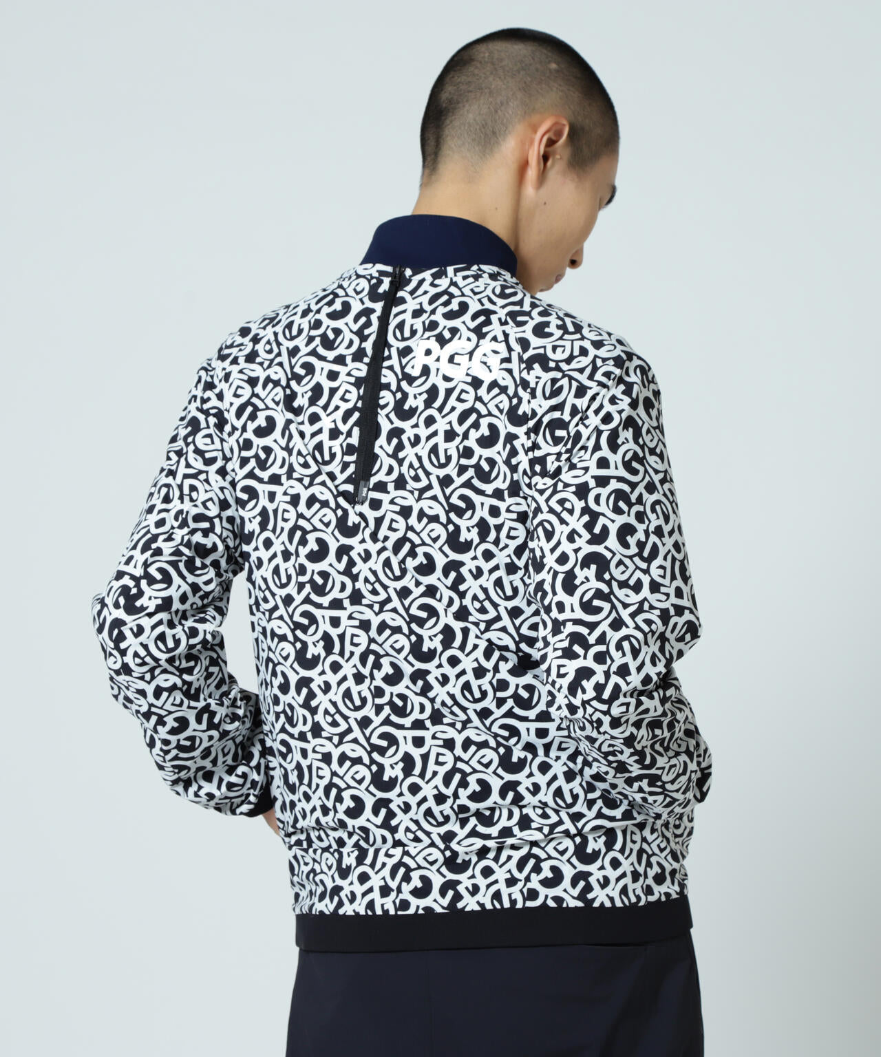 【PGG】【直営店舗&公式オンライン限定】Nyストレッチリップストップ×エプシロン <ロゴ総柄> (MENS)