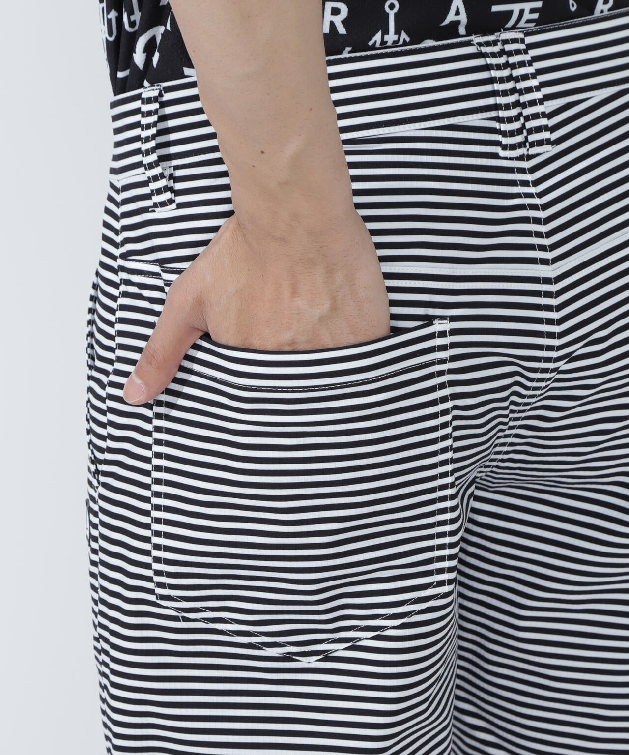 リップストレッチショートパンツ