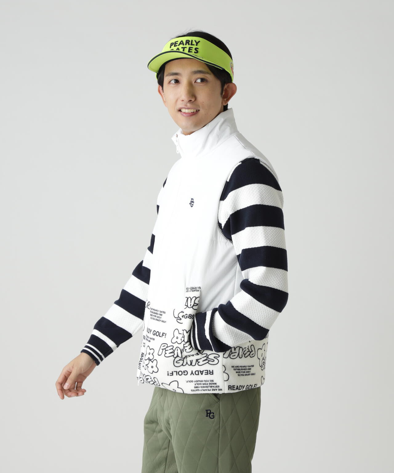 合繊×フリース片面起毛中綿フルジップアップベスト <ストリート花柄>