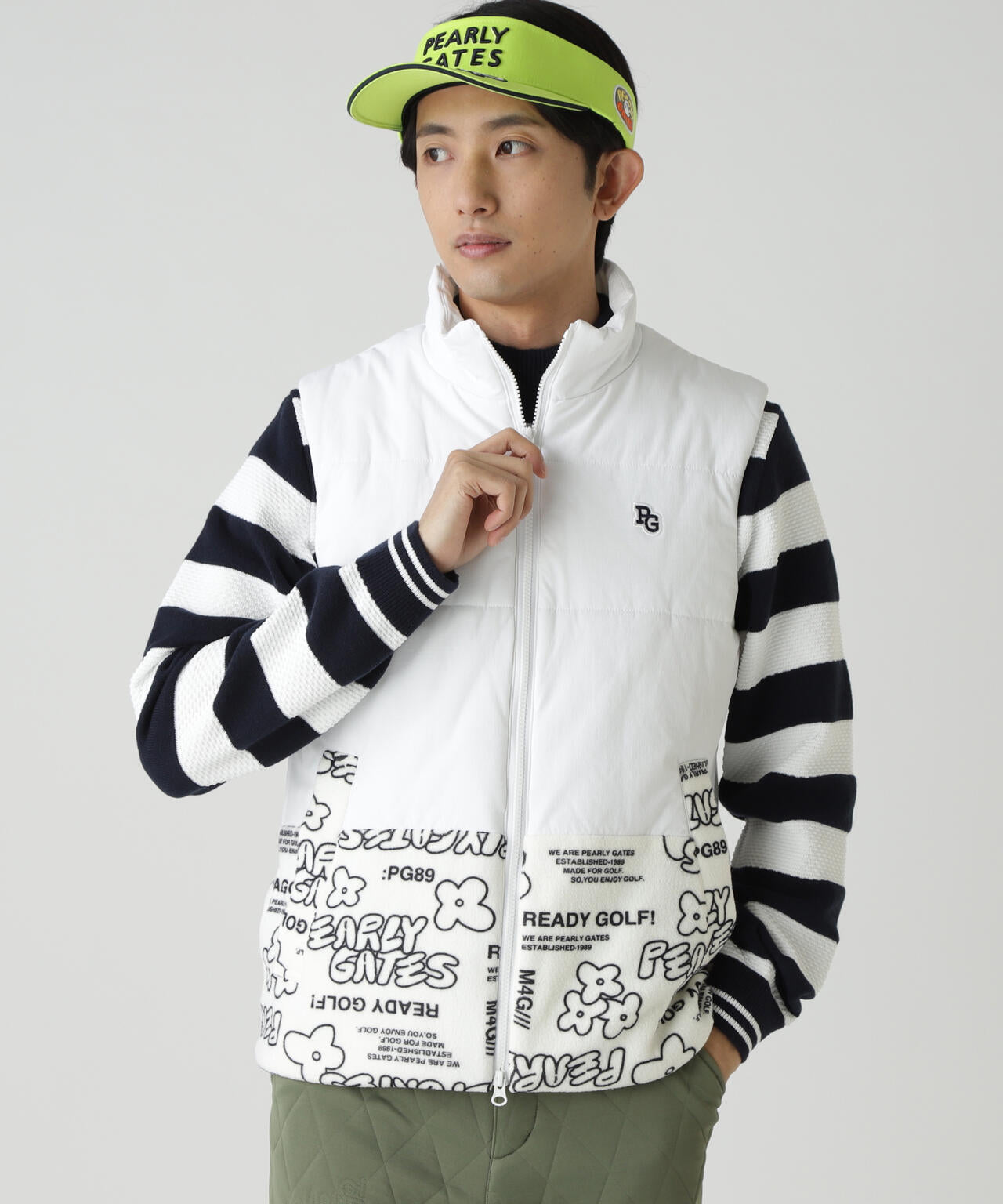 合繊×フリース片面起毛中綿フルジップアップベスト <ストリート花柄>