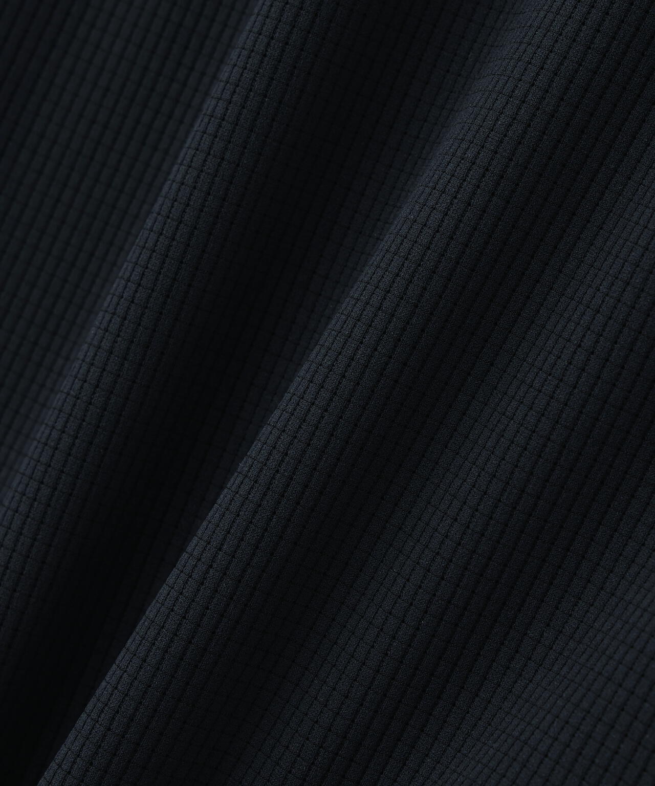 アクアツイストドットメッシュ半袖モックネックカットソー