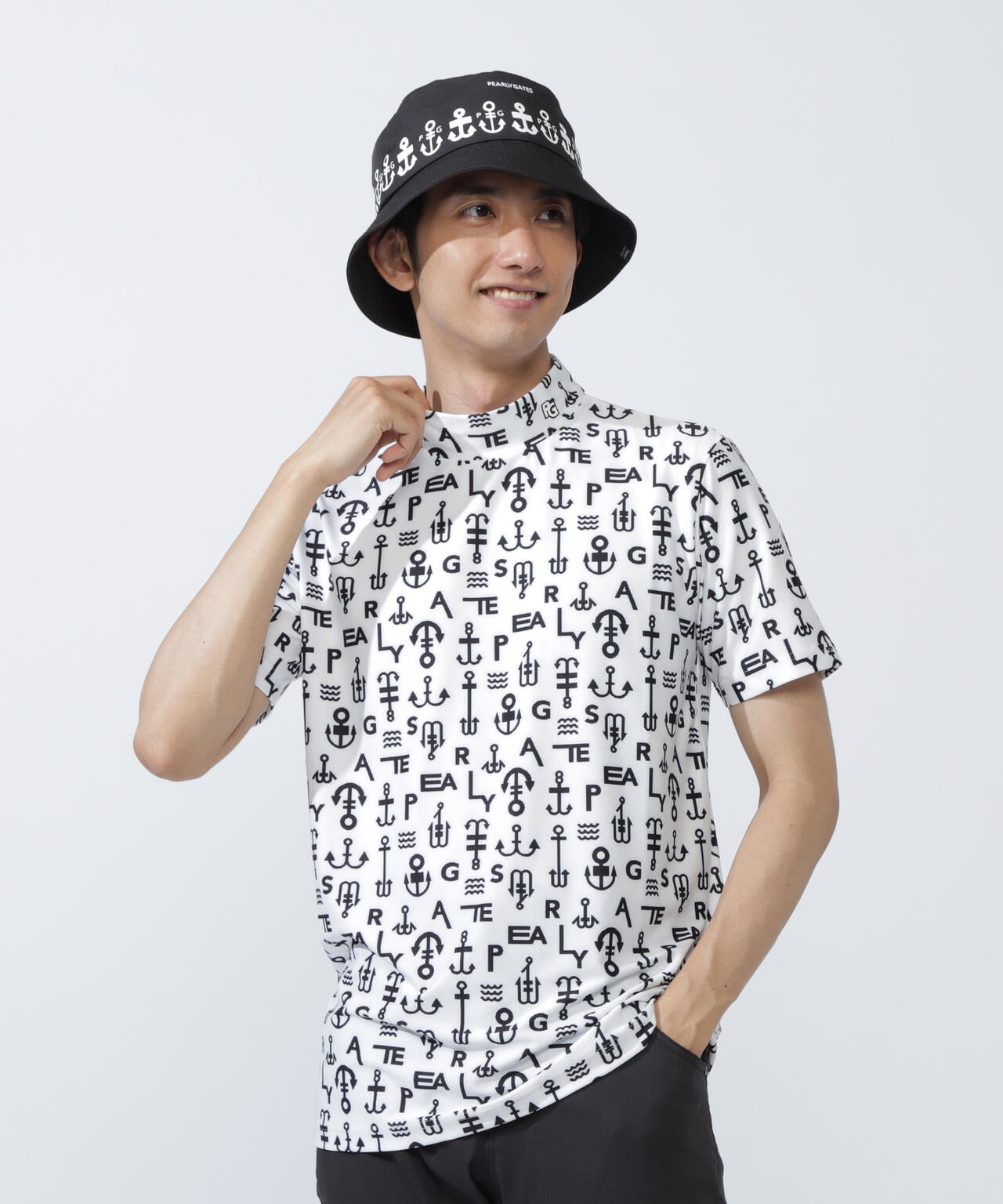 アンカーロゴ柄プリント半袖モックネックカットソー