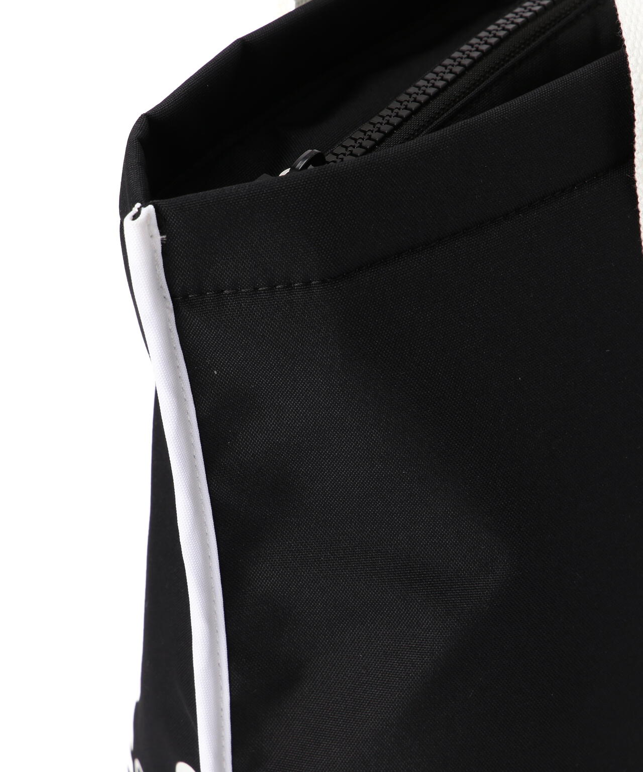 ロゴアンカー柄ロッカーバッグ (UNISEX)