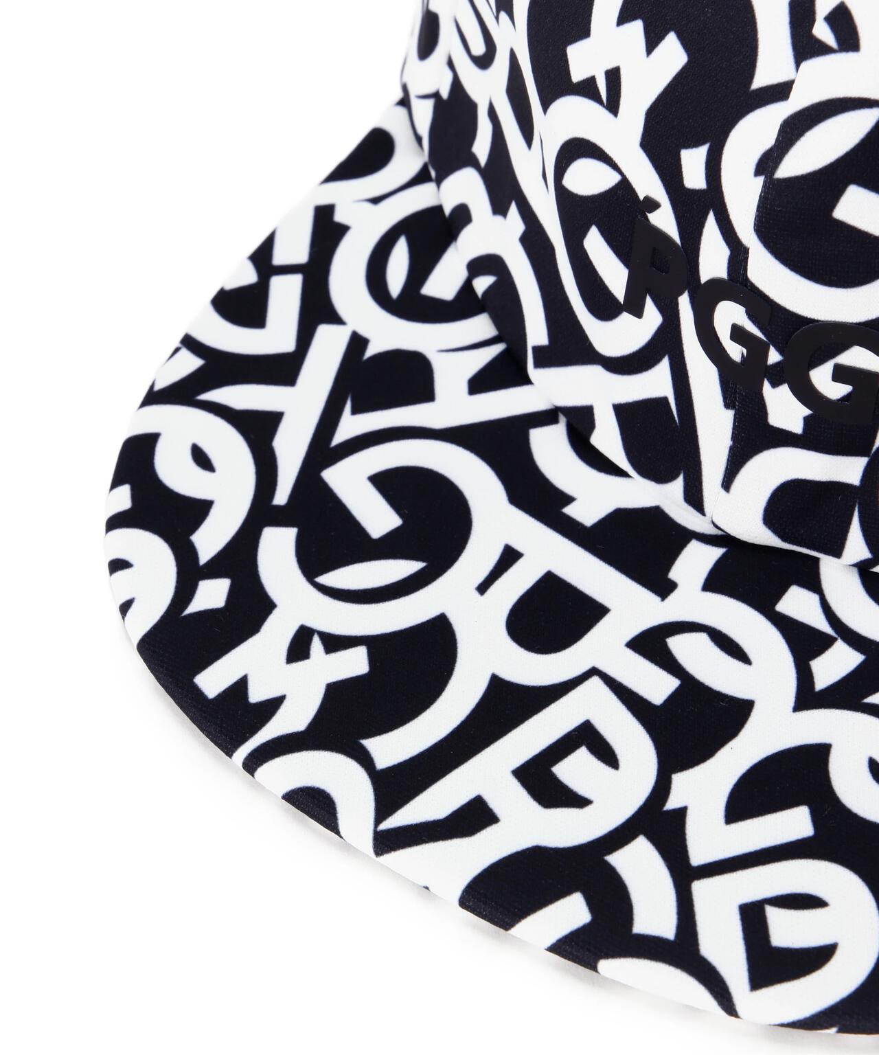 【PGG】【直営店舗&公式オンライン限定】無縫製風キャップ <ロゴ総柄> (UNISEX)