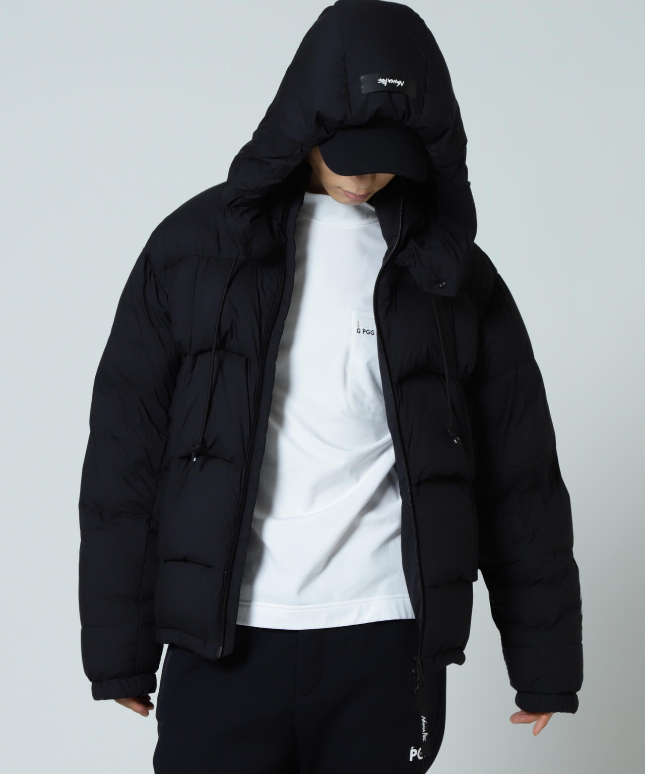 【PGG】【直営店舗&公式オンライン限定】NANGA×PGG Nyメカニカルストレッチダウンフーディブルゾン (MENS)