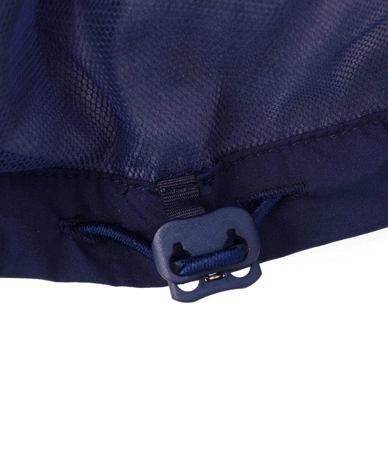 ナイロンストレッチタフタラミネートフーディブルゾン