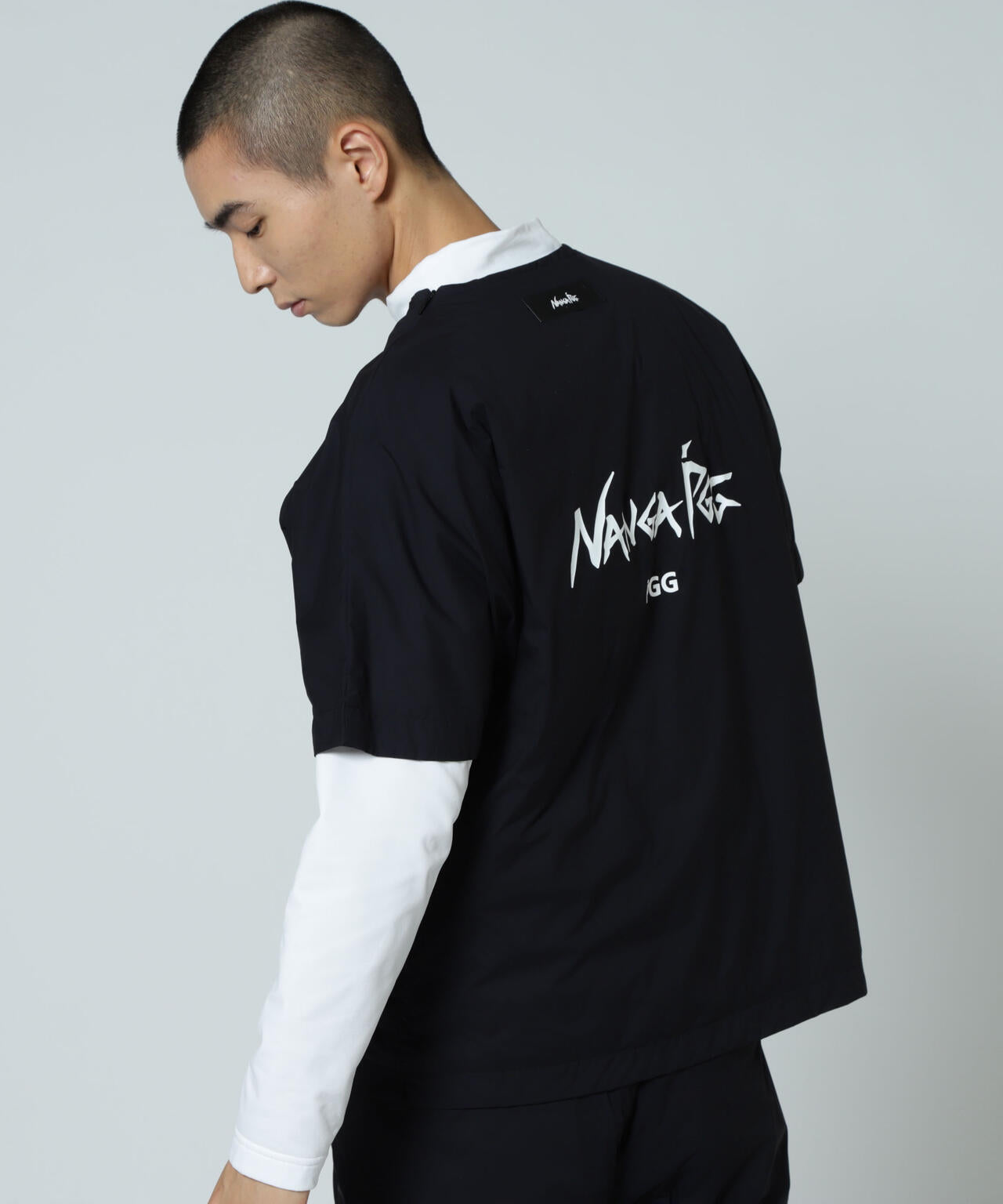 【PGG】【直営店舗&公式オンライン限定】NANGA×PGG Nyメカニカルストレッチダウン半袖スニードTシャツ (MENS)