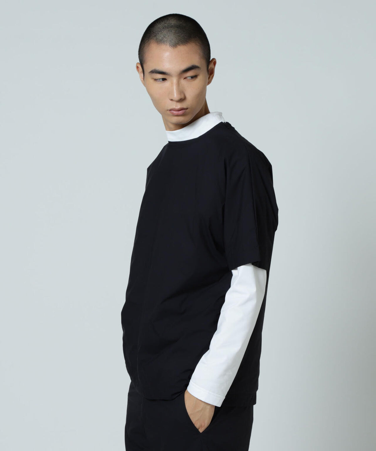 【PGG】【直営店舗&公式オンライン限定】NANGA×PGG Nyメカニカルストレッチダウン半袖スニードTシャツ (MENS)
