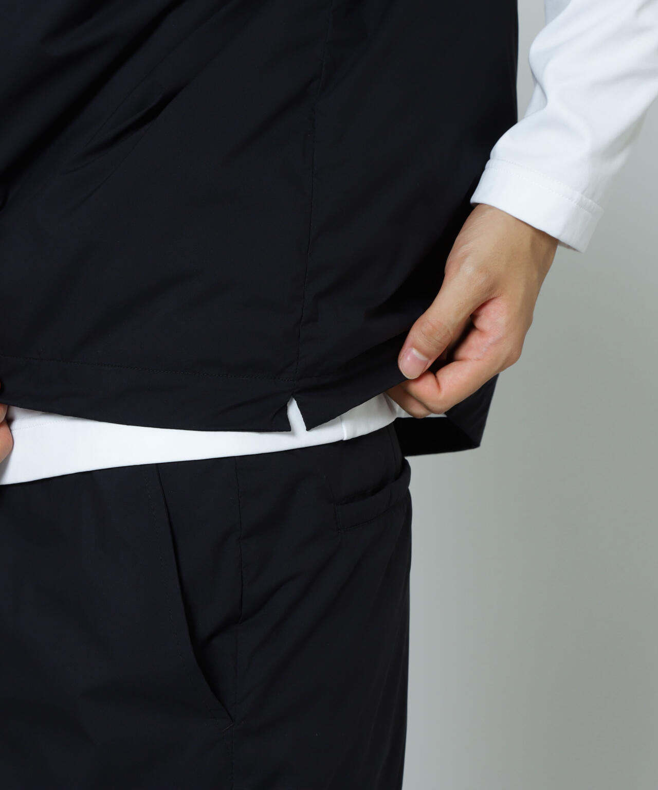 【PGG】【直営店舗&公式オンライン限定】NANGA×PGG Nyメカニカルストレッチダウン半袖スニードTシャツ (MENS)