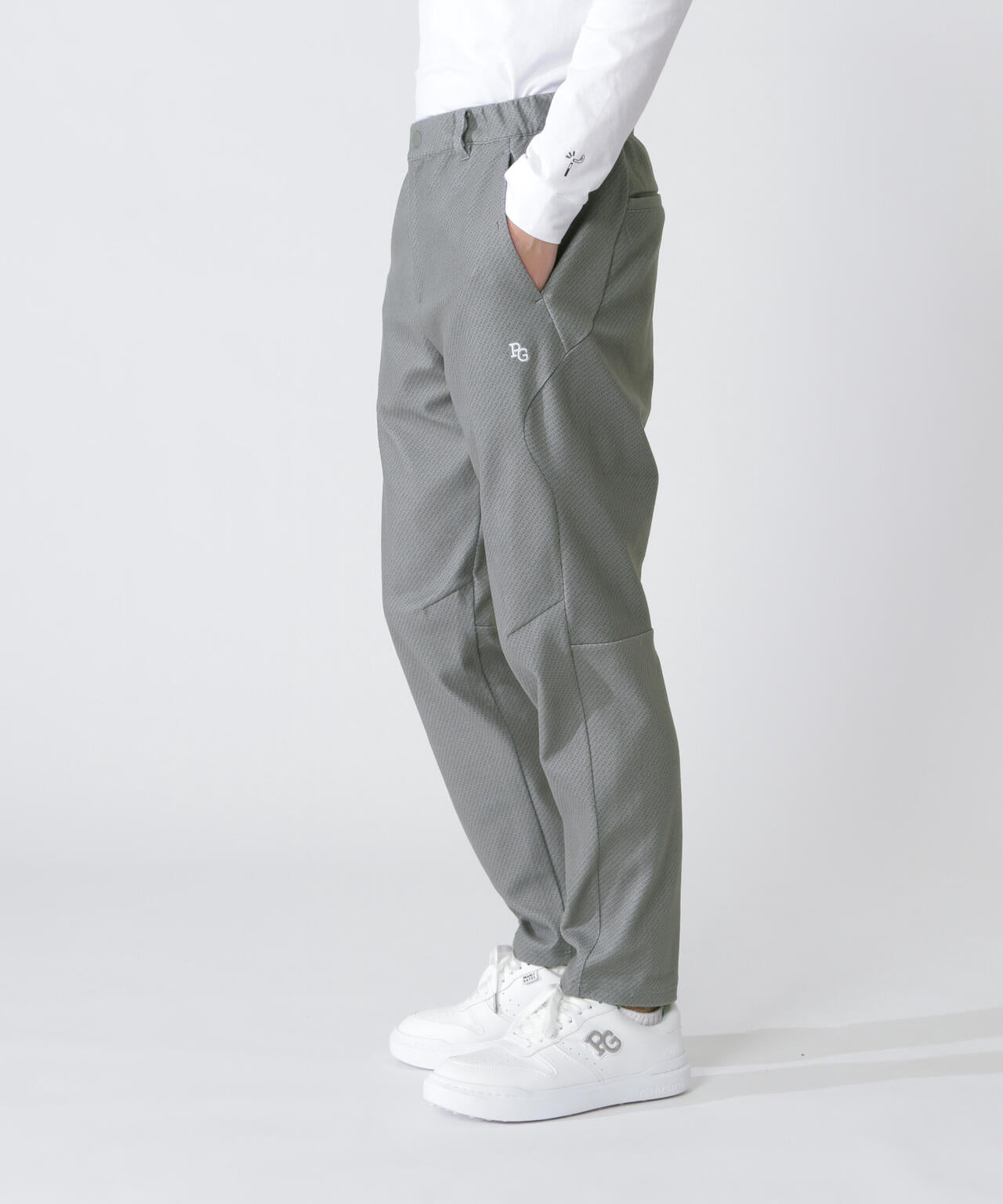 ストレッチフリースパンツ <ロゴ総柄>