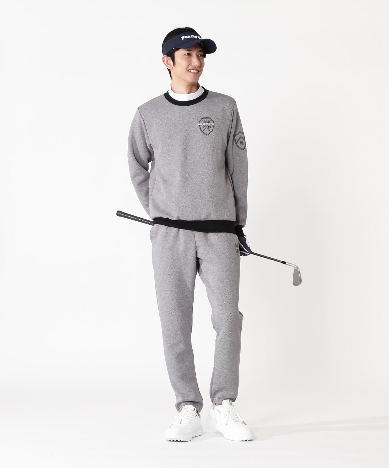 H:182cm/C:93/W:77/H:91 着用サイズ:5