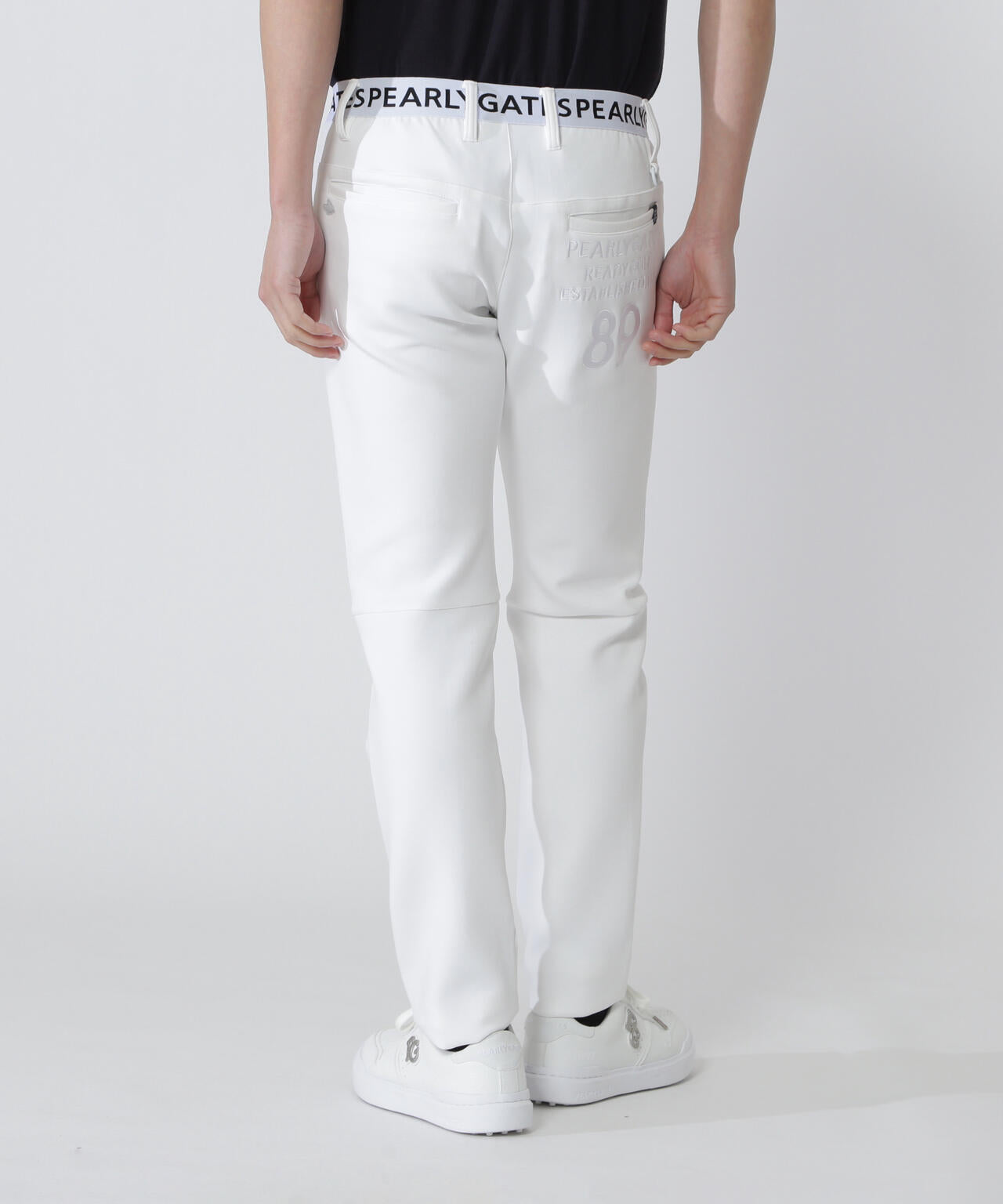 H:183/C:89/W:74/H:90 着用サイズ:5