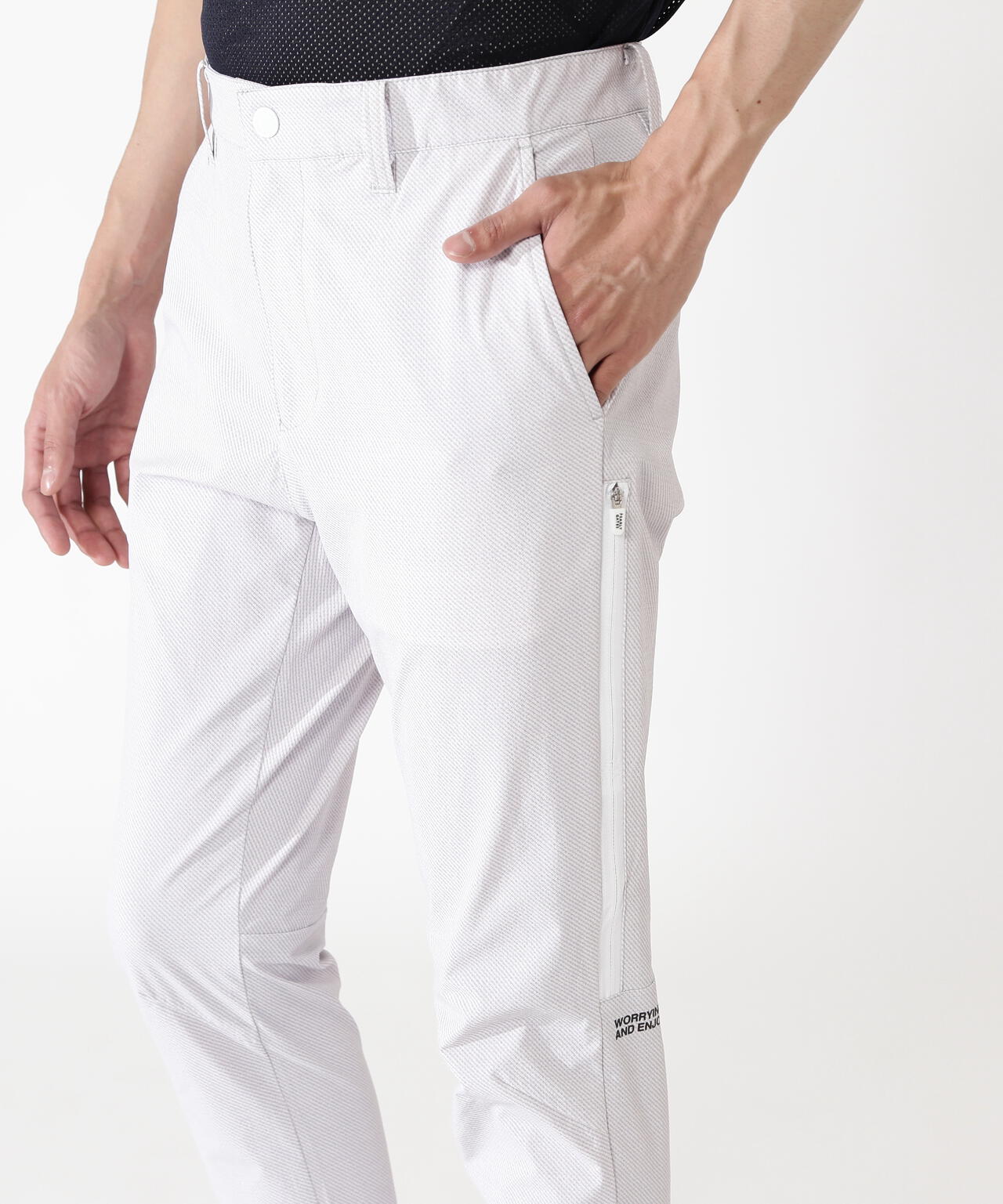 H:182cm/C:93/W:77/H:91 着用サイズ:5