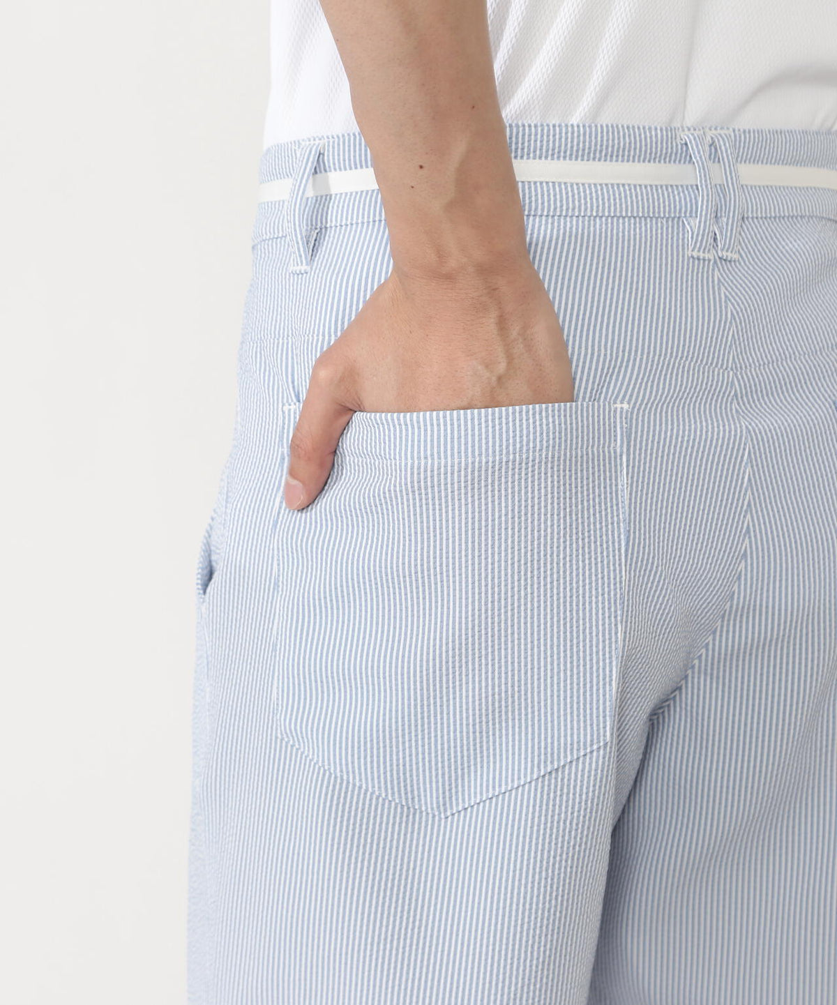H:182cm/C:93/W:77/H:91 着用サイズ:5