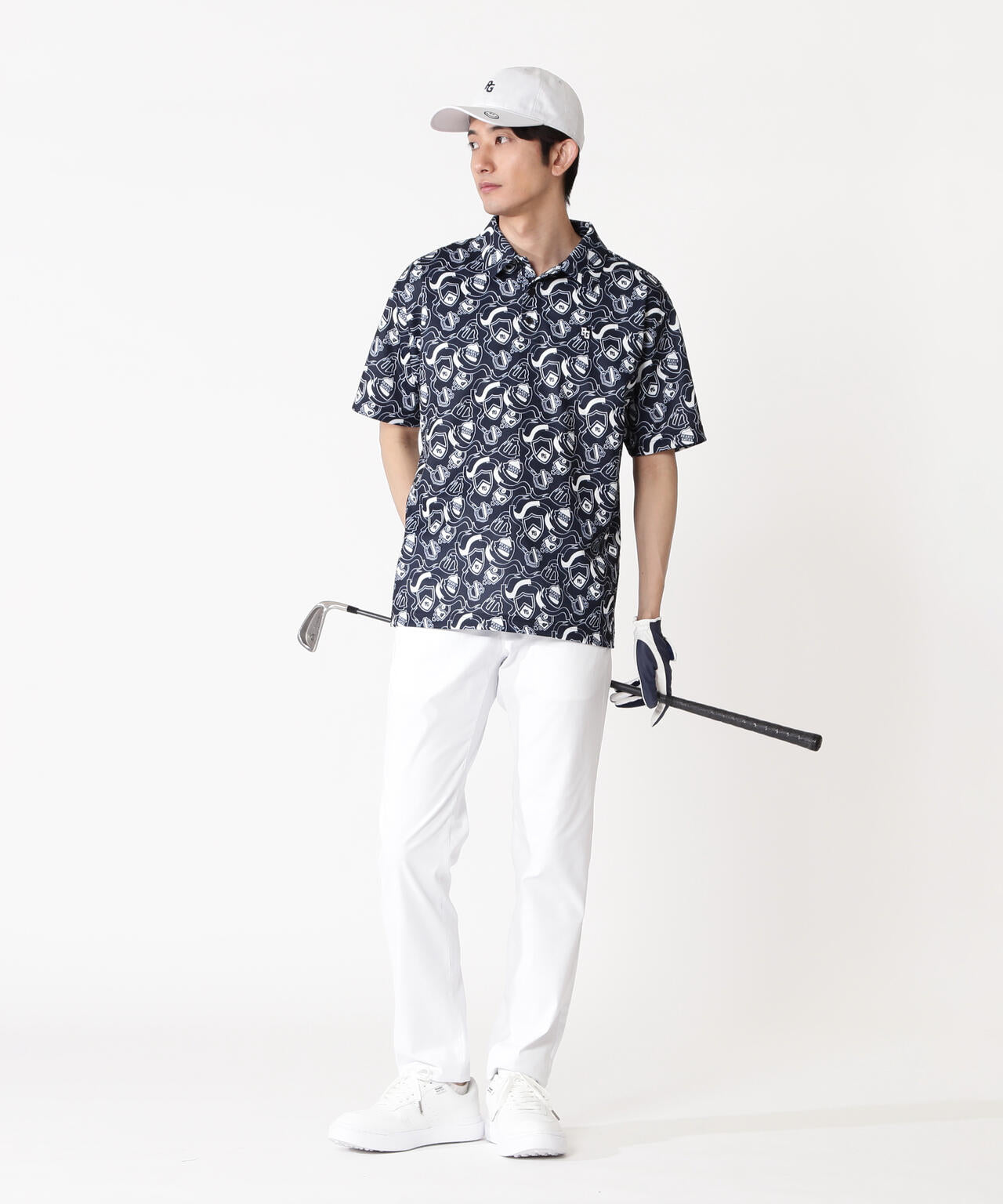 H:182cm/C:93/W:77/H:91 着用サイズ:5