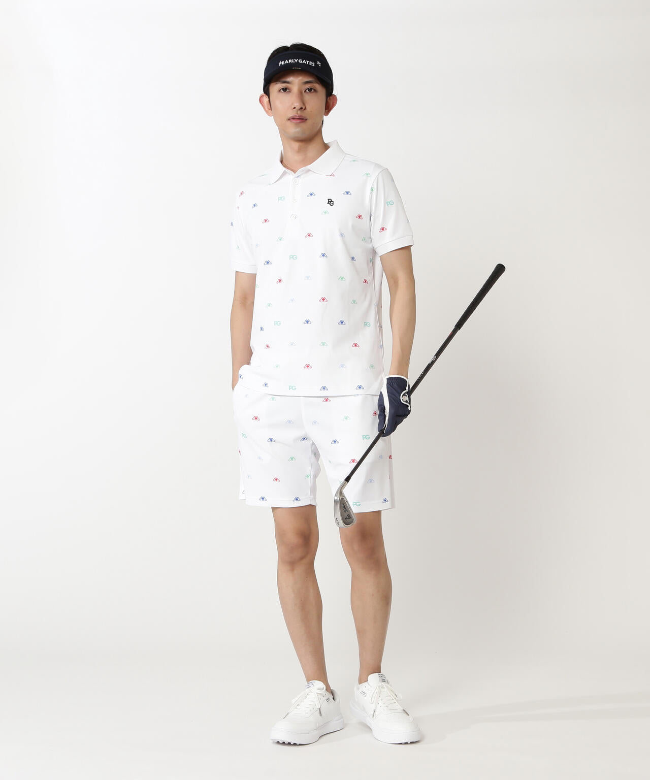 H:182cm/C:93/W:77/H:91 着用サイズ:5