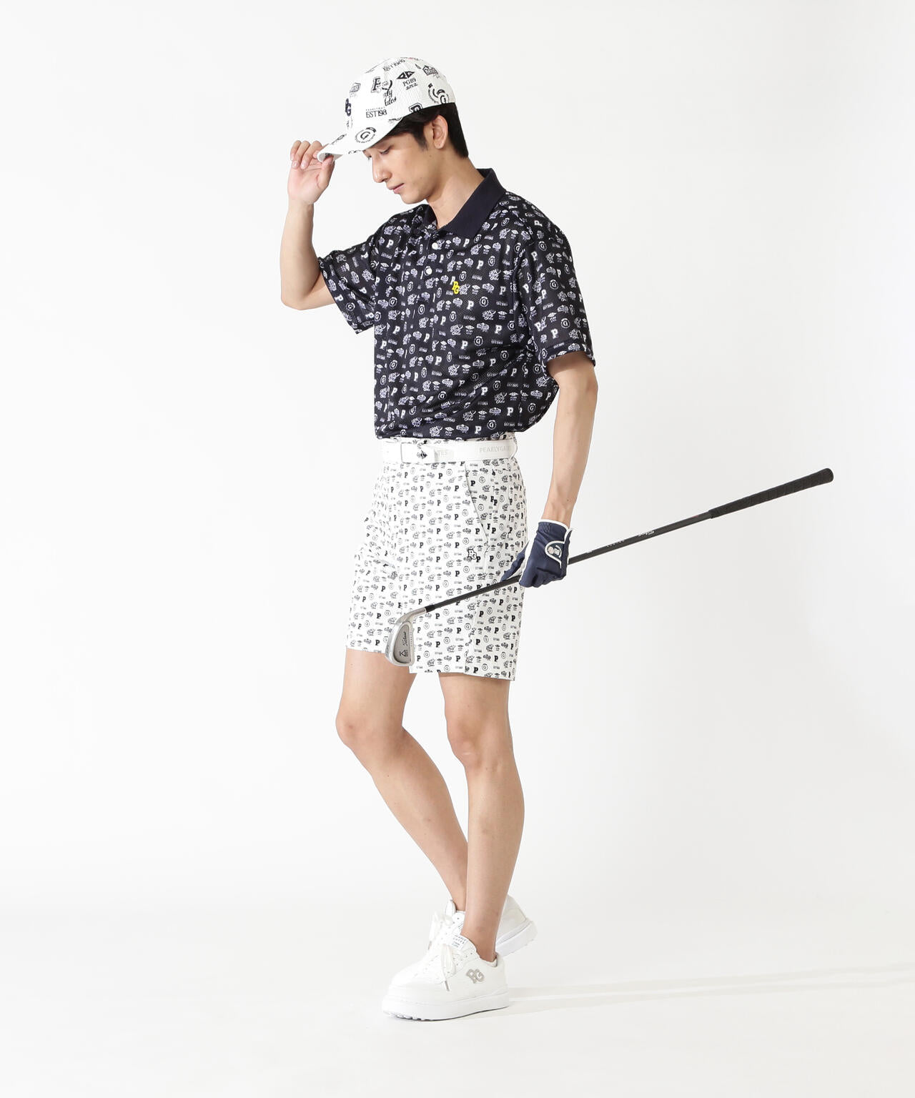 H:182cm/C:93/W:77/H:91 着用サイズ:5