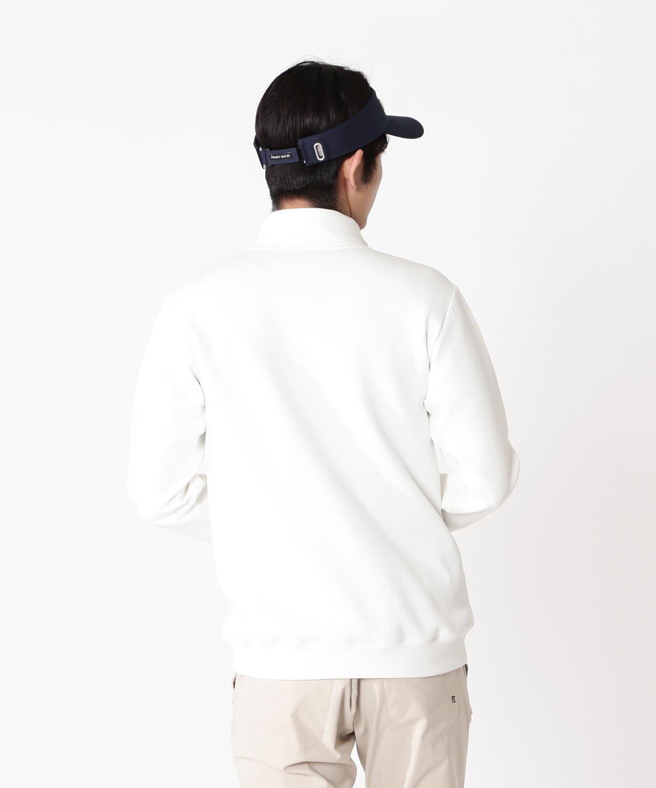 H:182cm/C:93/W:77/H:91 着用サイズ:5