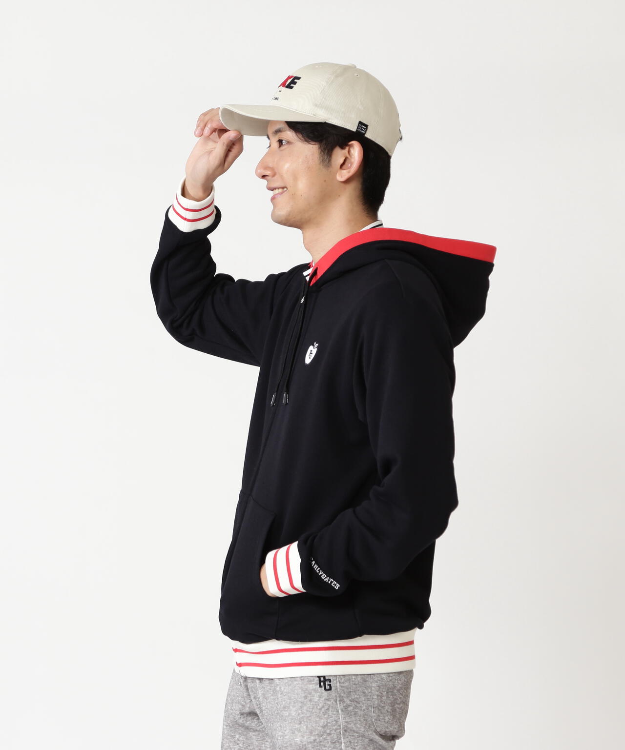 H:182cm/C:93/W:77/H:91 着用サイズ:5