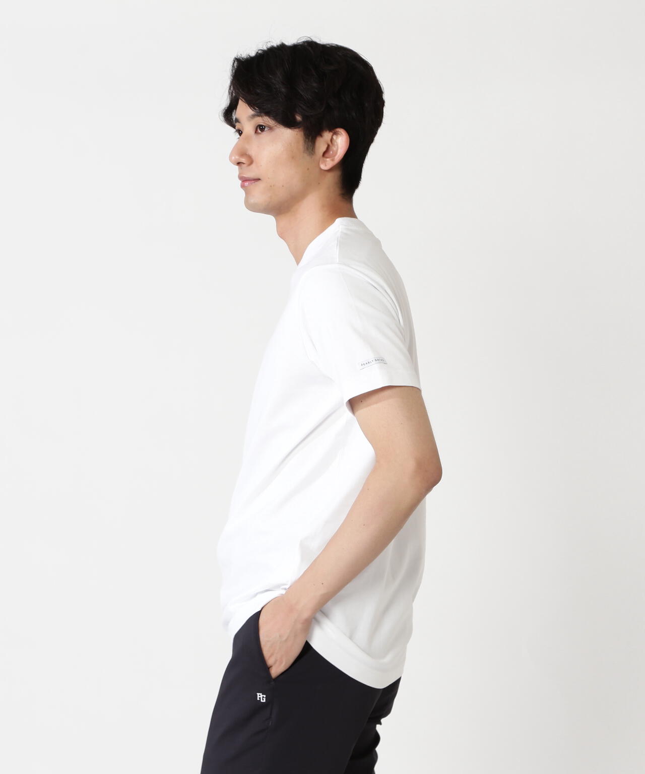 H:182cm/C:93/W:77/H:91 着用サイズ:5