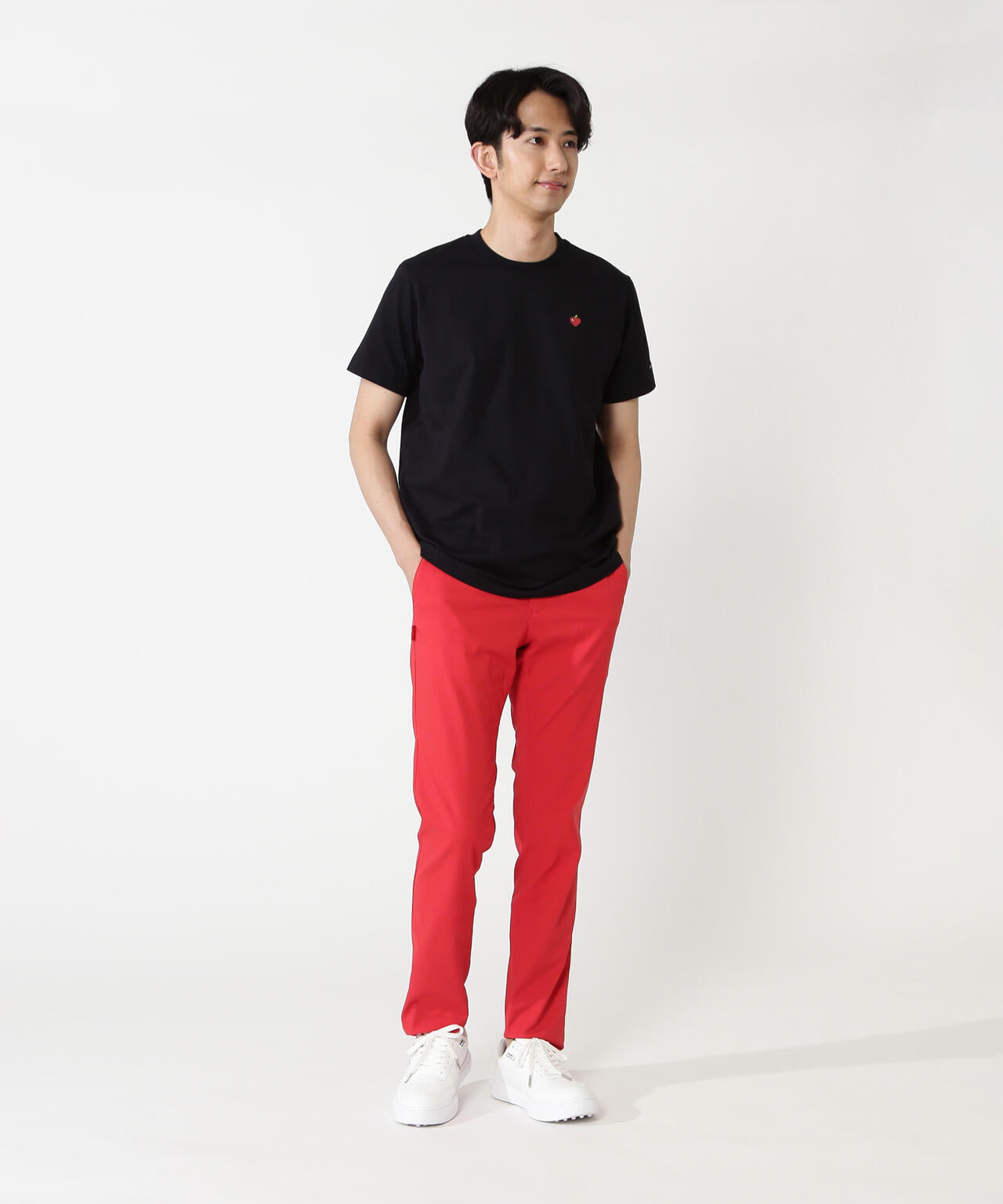 H:182cm/C:93/W:77/H:91 着用サイズ:5