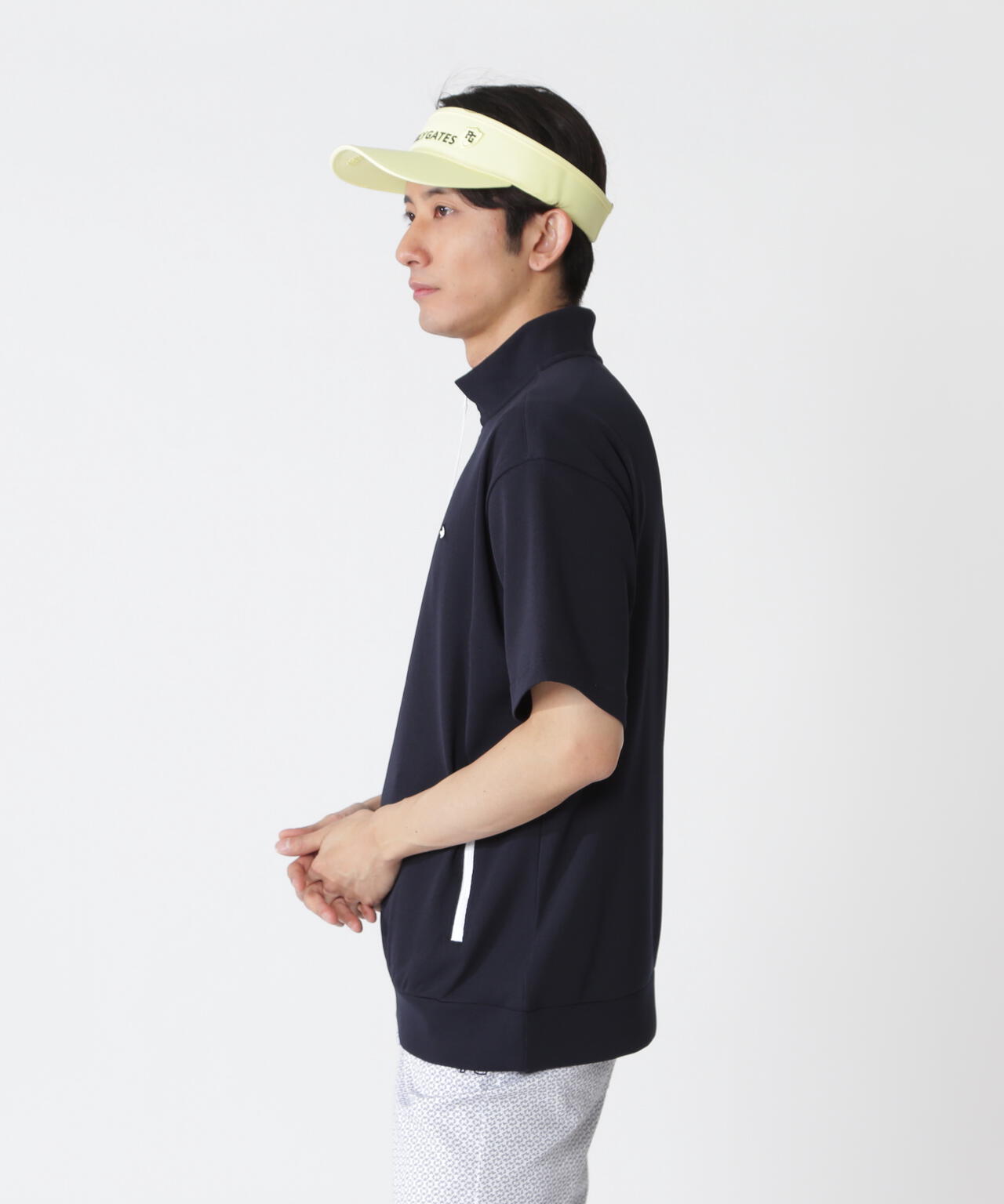 H:182cm/C:93/W:77/H:91 着用サイズ:5