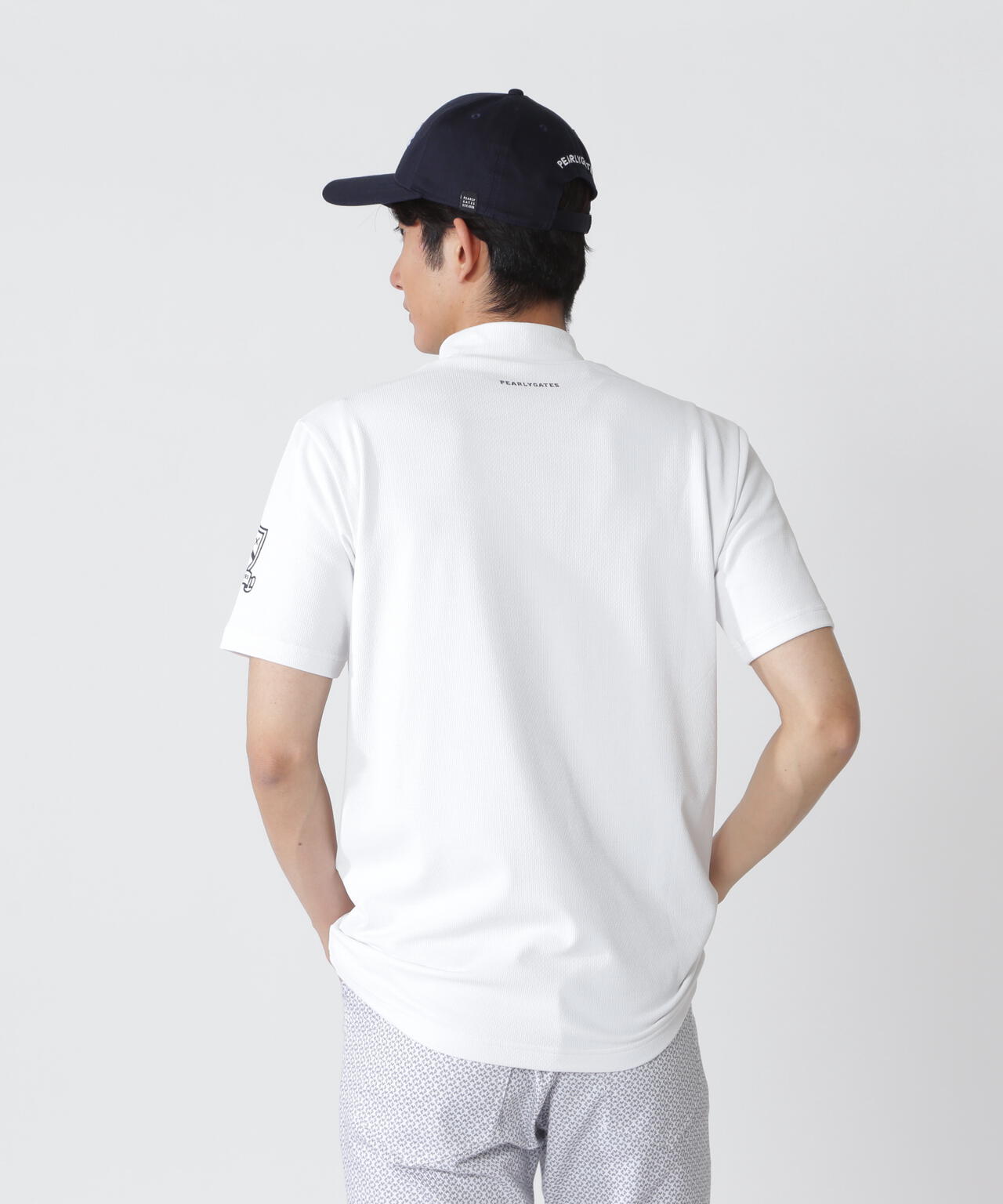 H:182cm/C:93/W:77/H:91 着用サイズ:5