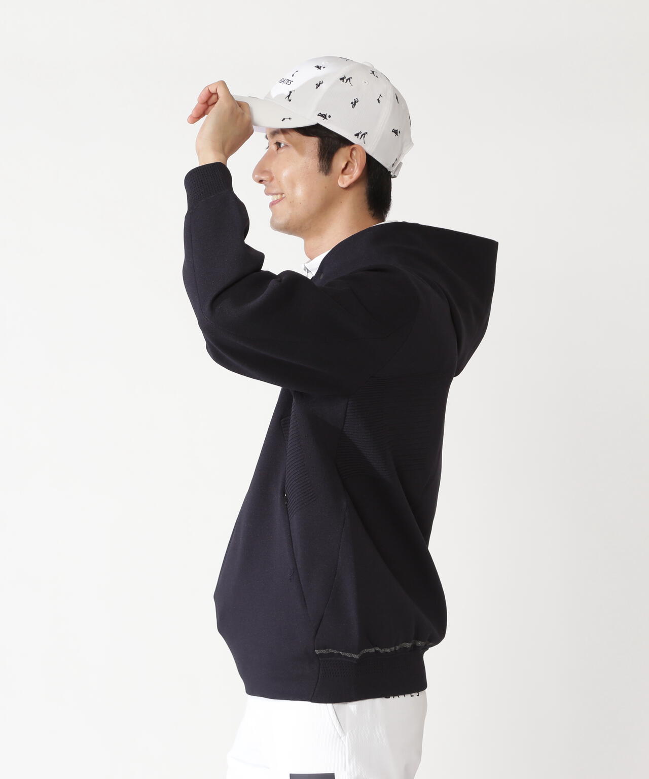 H:182cm/C:93/W:77/H:91 着用サイズ:5
