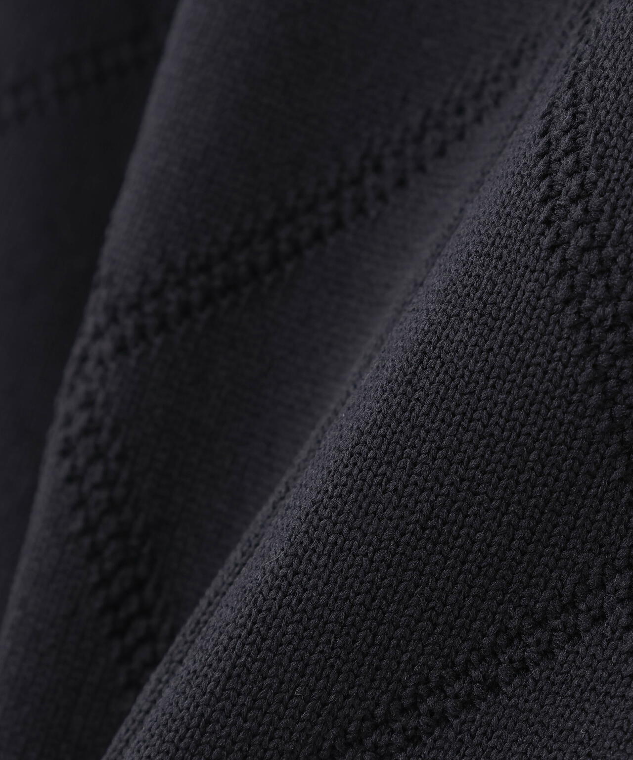 PG is PG ロゴジャガードVネックニットベストプルオーバー