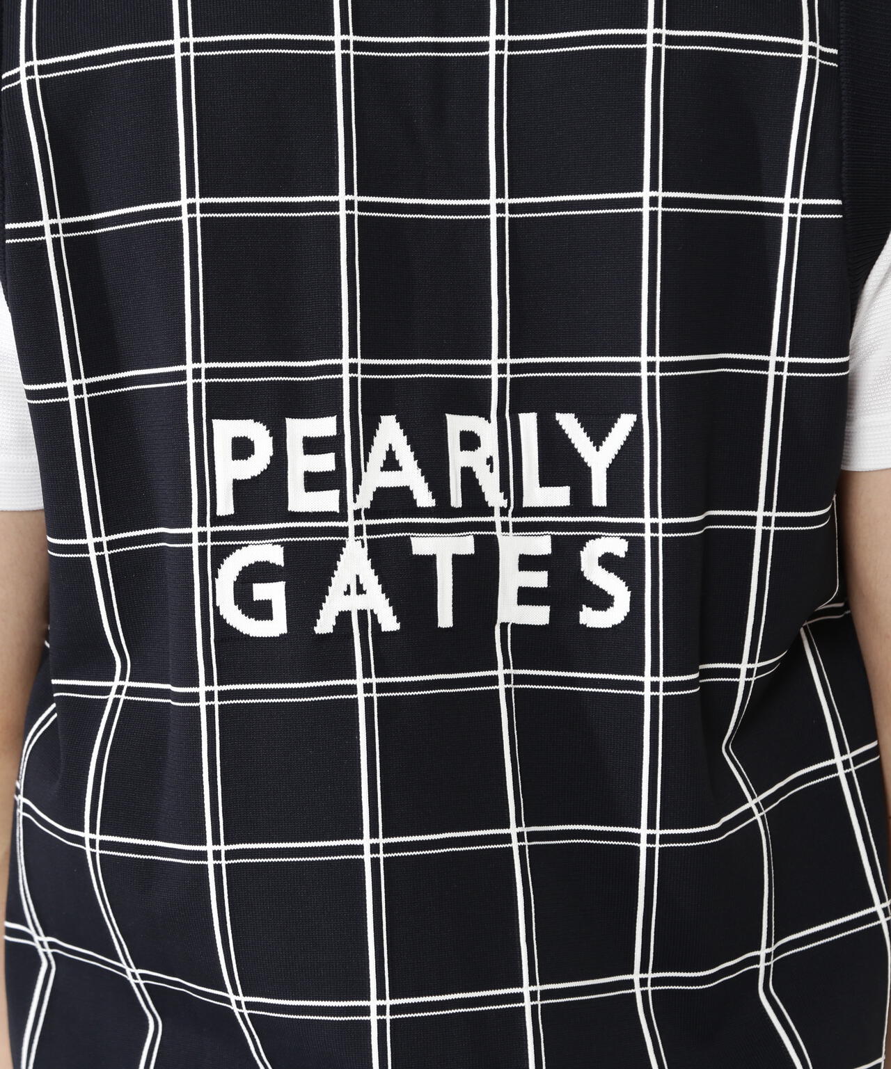 H:182cm/C:93/W:77/H:91 着用サイズ:5