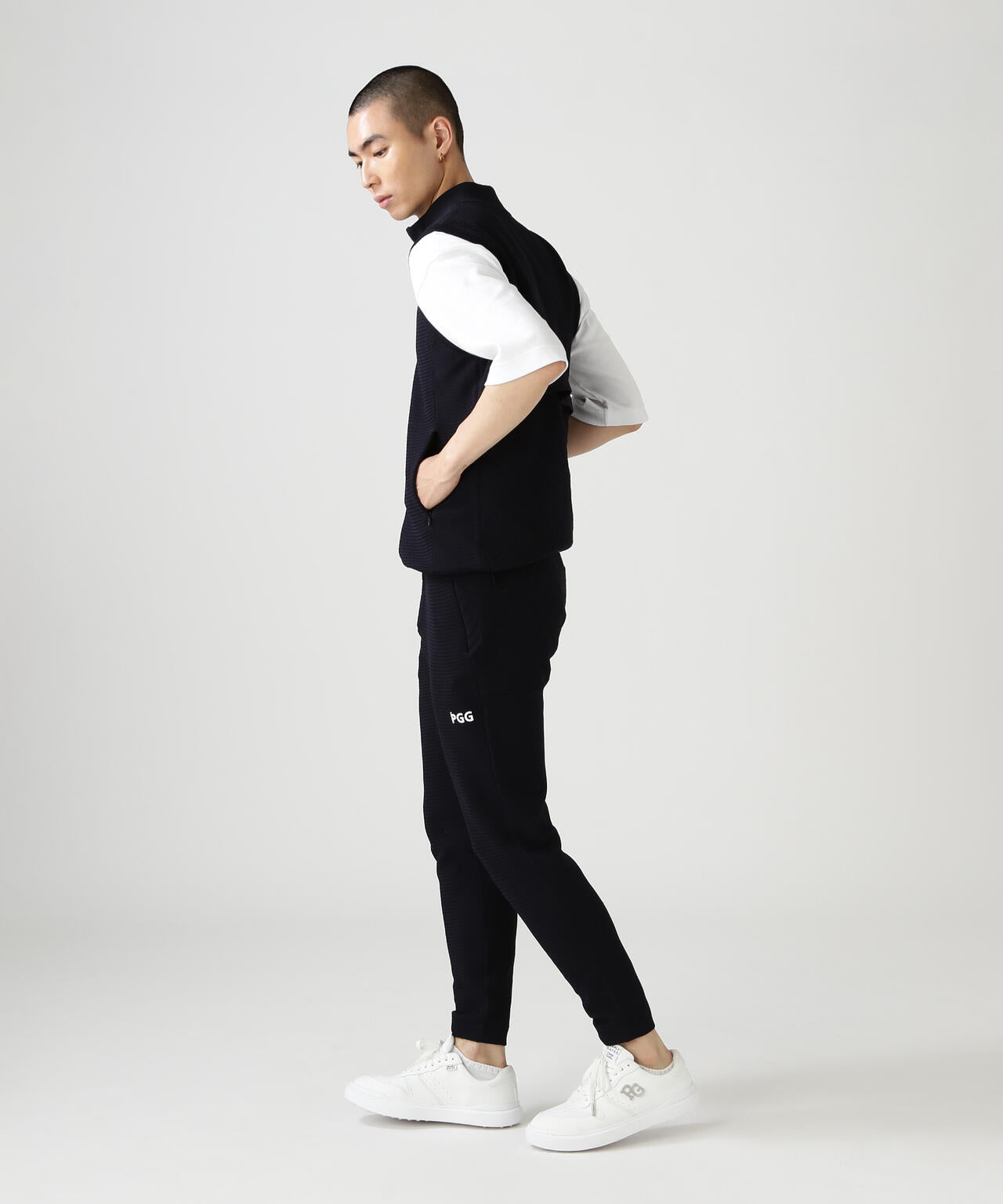 【PGG】【直営店舗&公式オンライン限定】ポリエステルヤーンmmジップアップニットベスト (MENS)