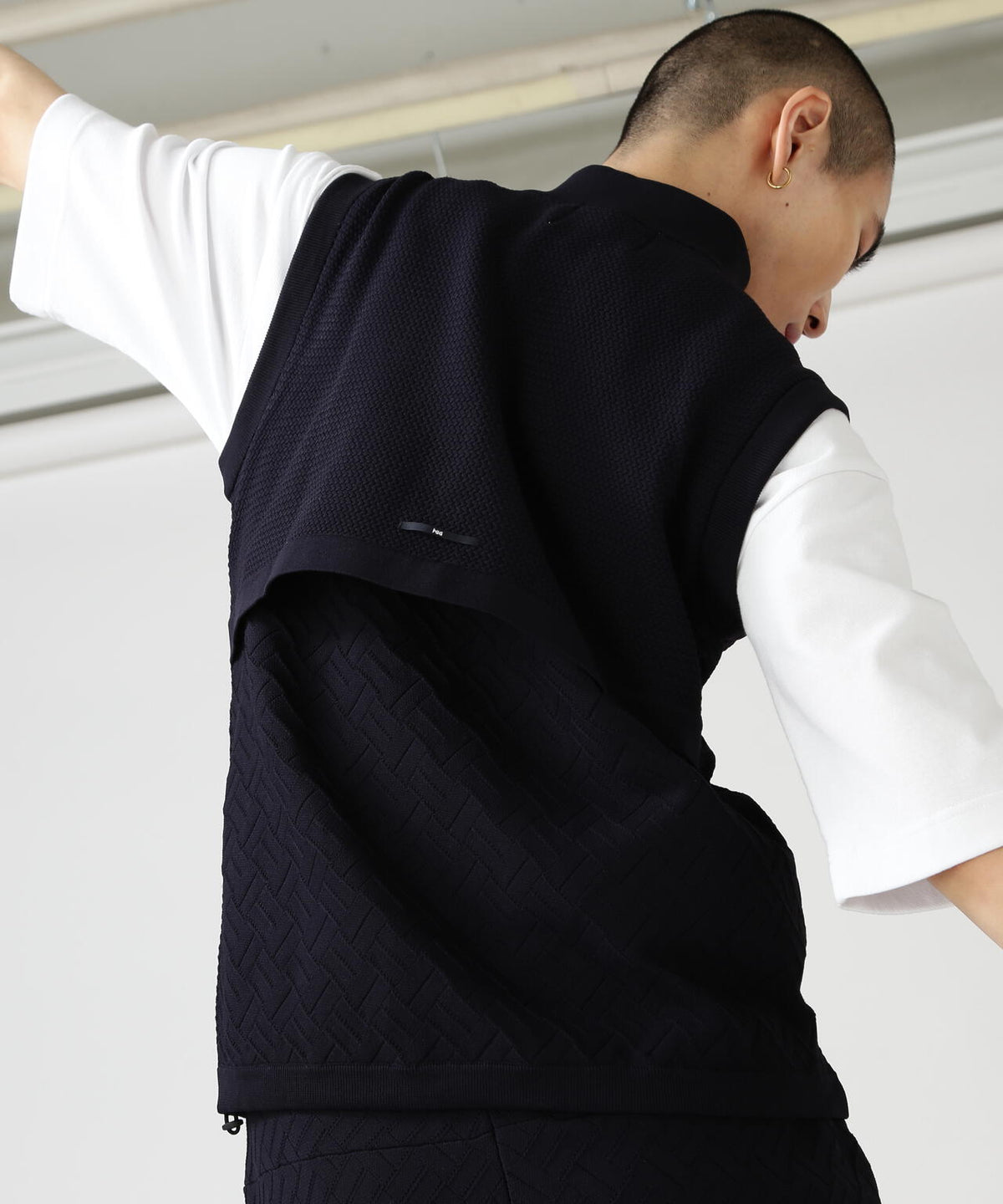 185cm C:85 W:70 H:97 着用サイズ:5