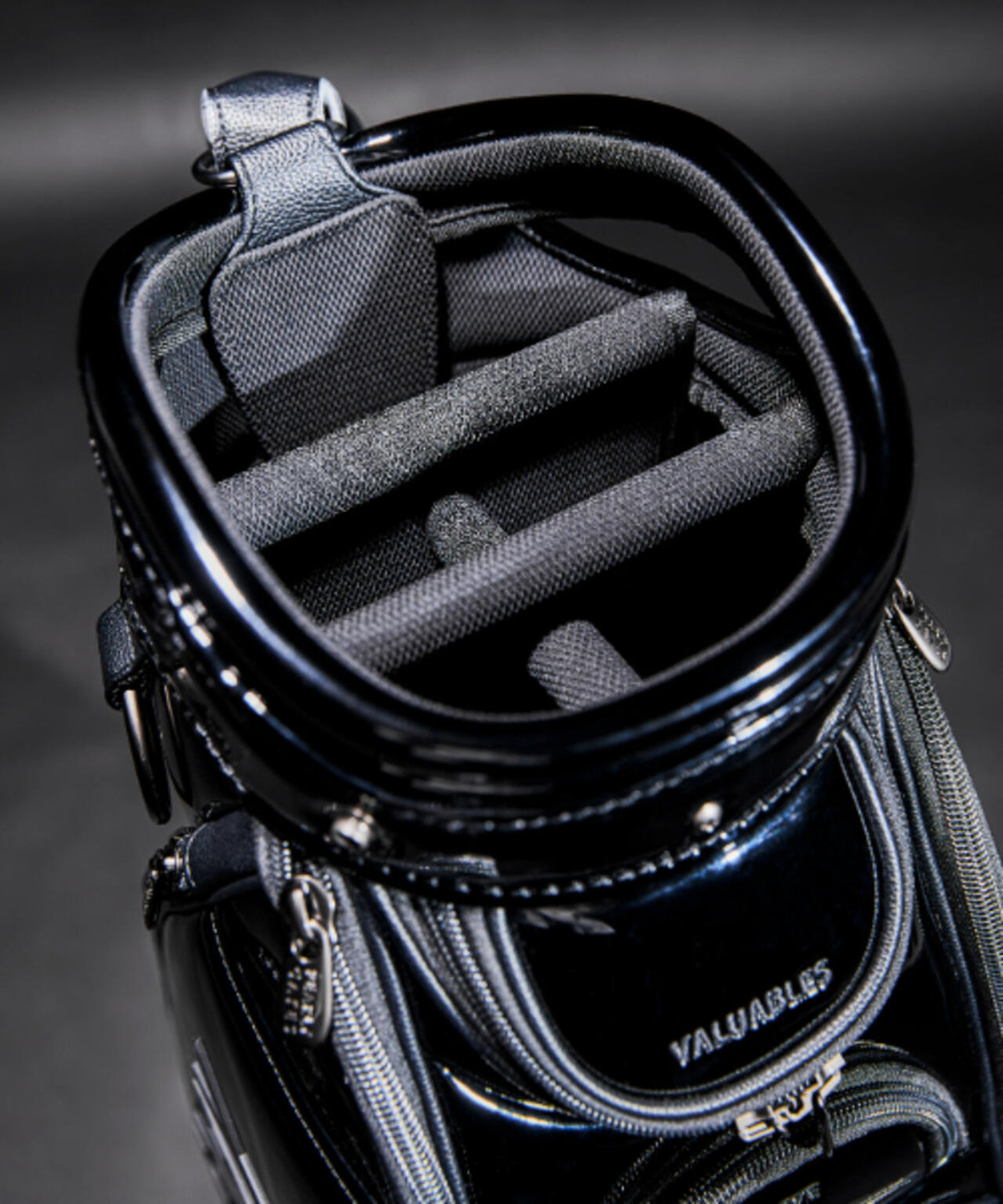 【公式オンライン限定】THE CADDIE BAG エナメルキャディバッグ (46インチ対応) (UNISEX)